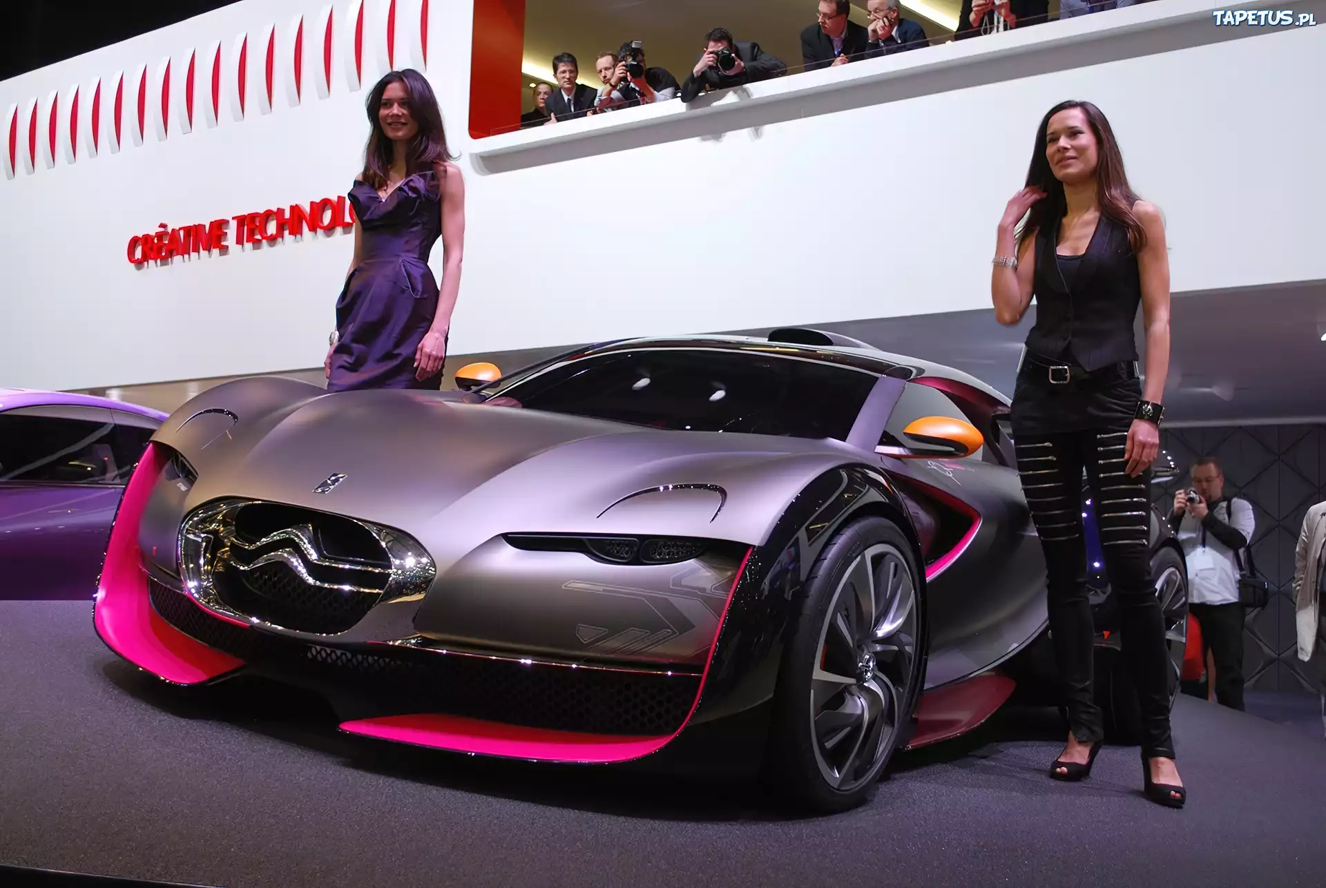 Pokaz, Citroen Survolt, Modelki