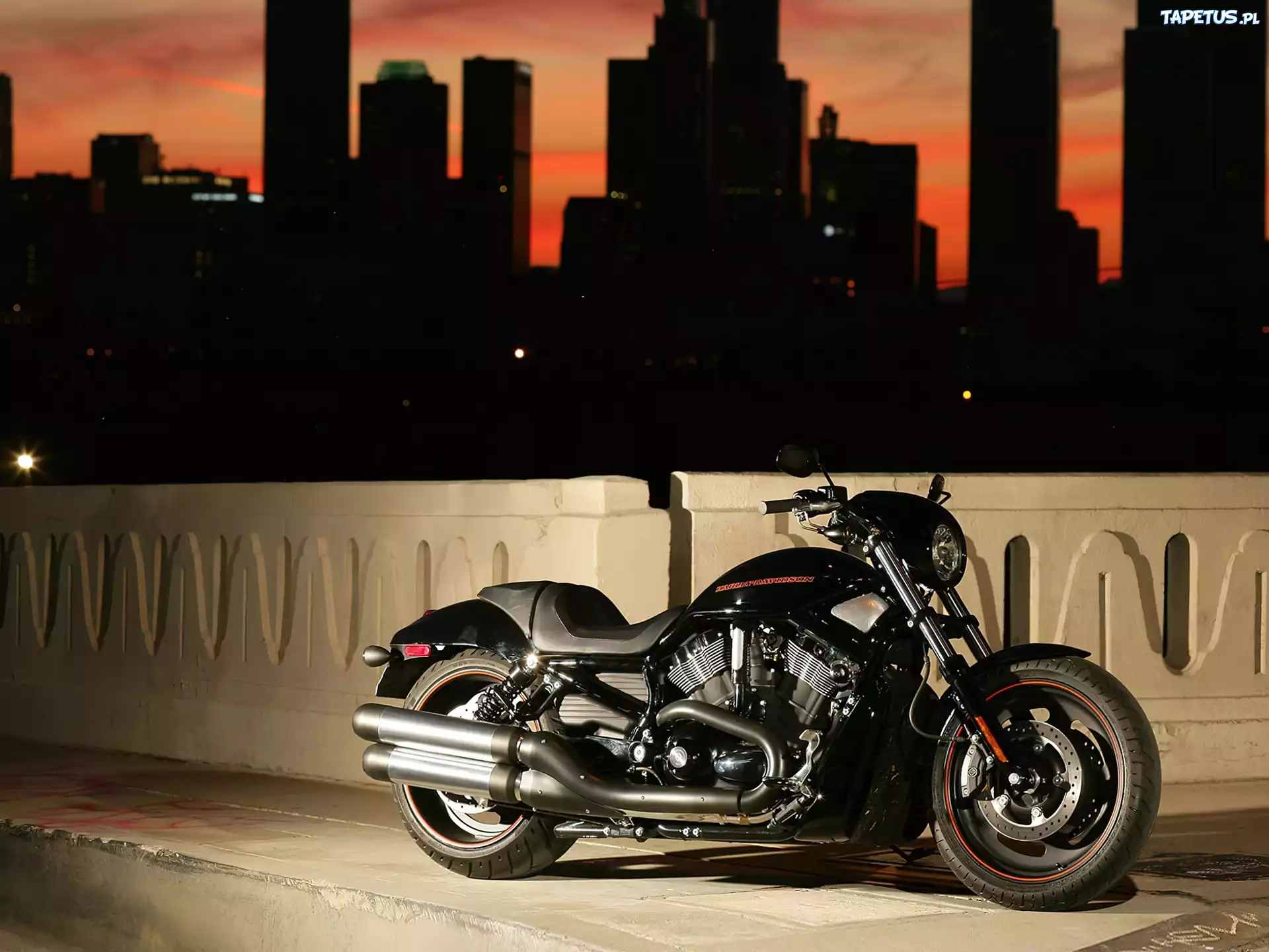 Harley-Davidson VRSC Night Rod Special, Cruiser, Miasto
