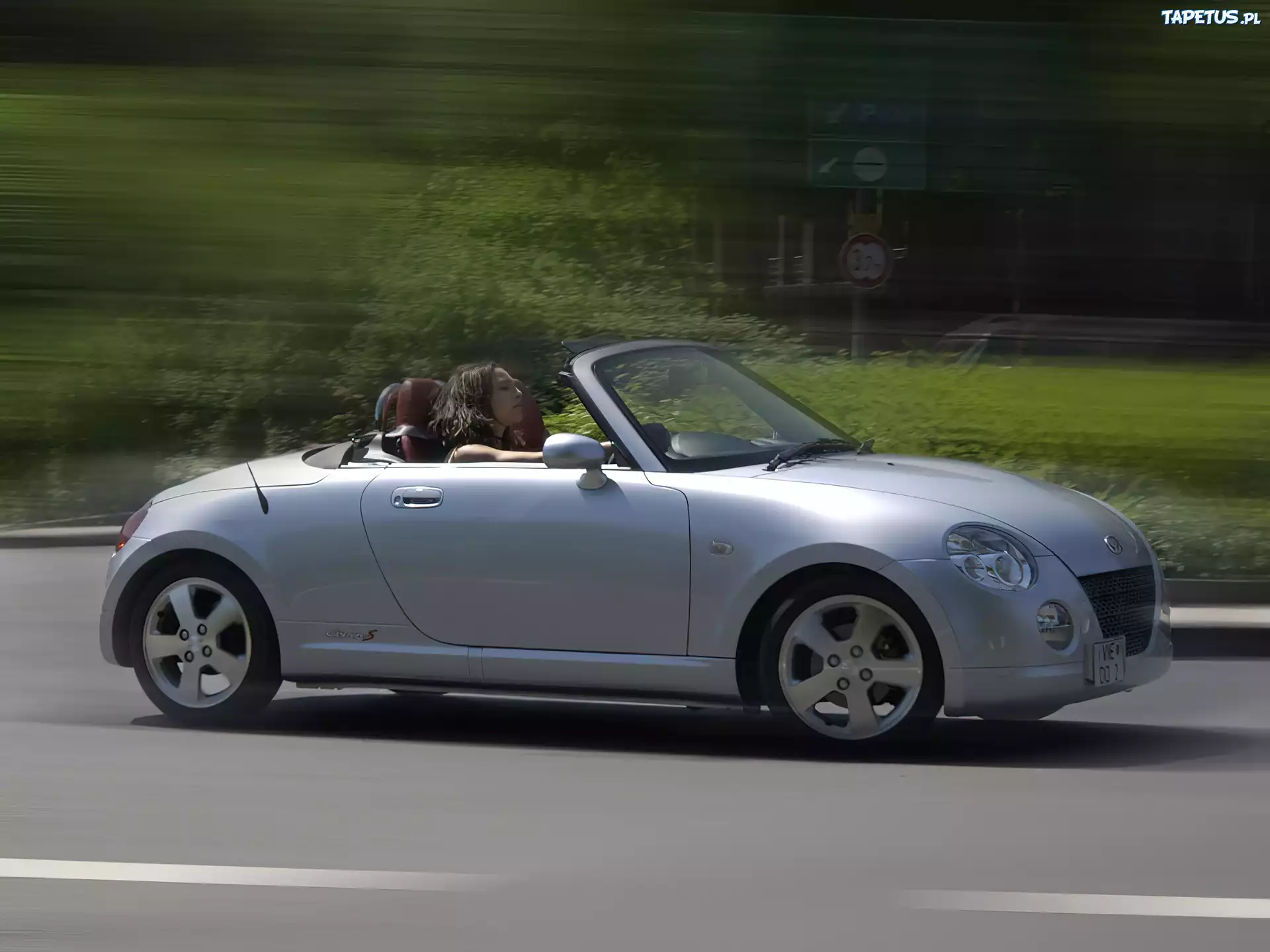 Daihatsu Copen, Droga, Kierowca