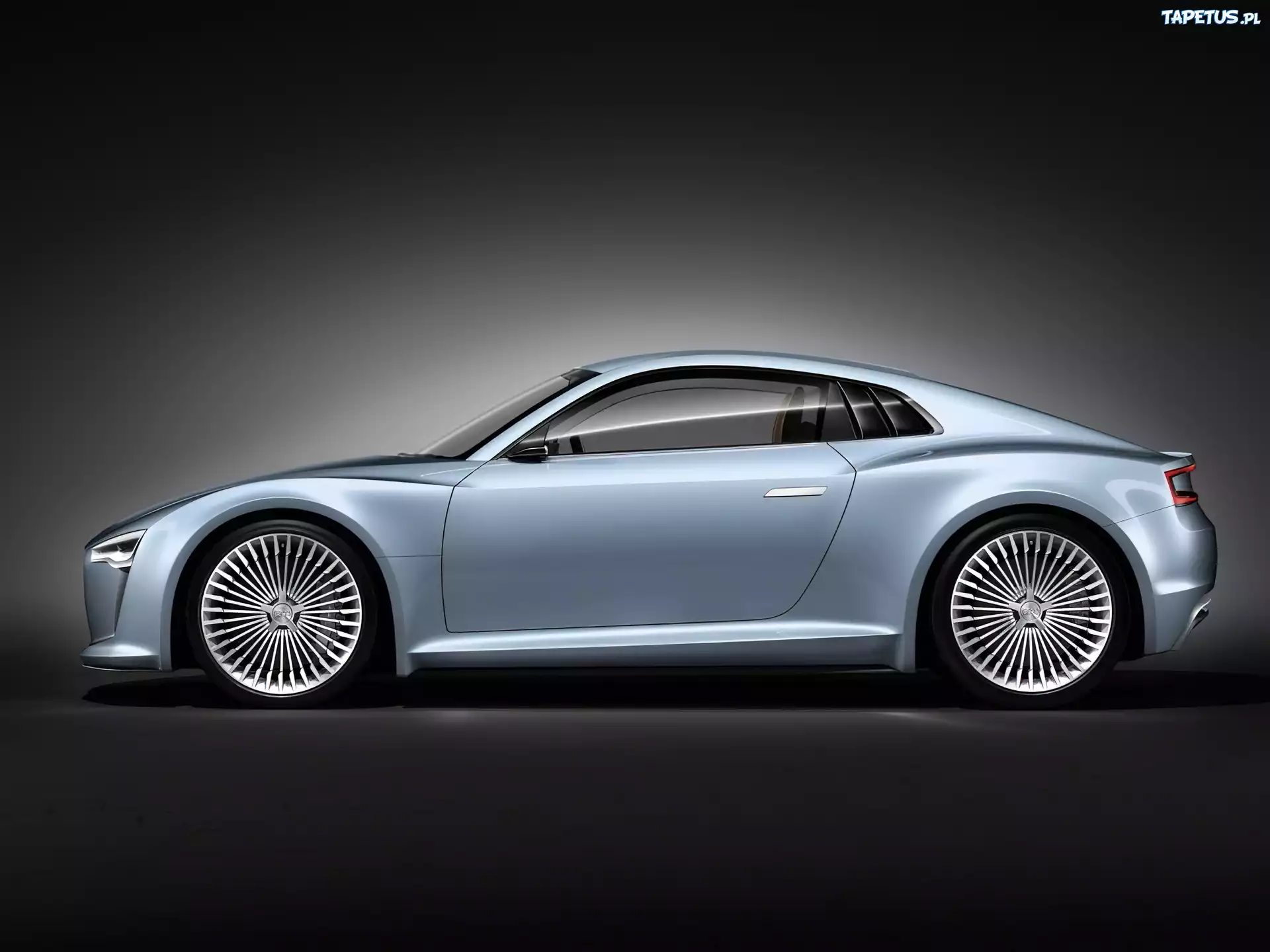 Audi e-Tron, Boczne, Przetłoczenia