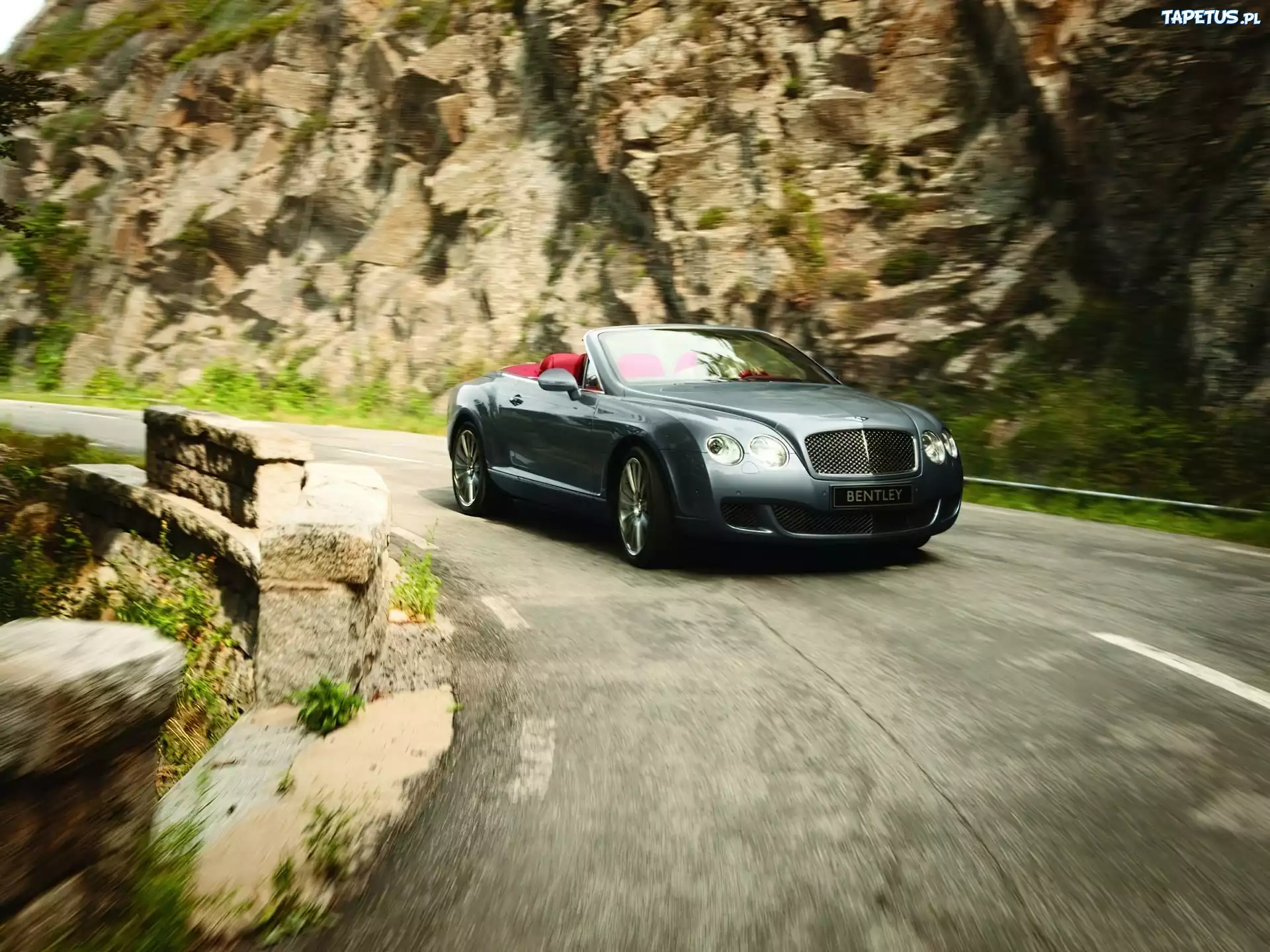 Bentley Continental GTC, Ostry, Zakręt