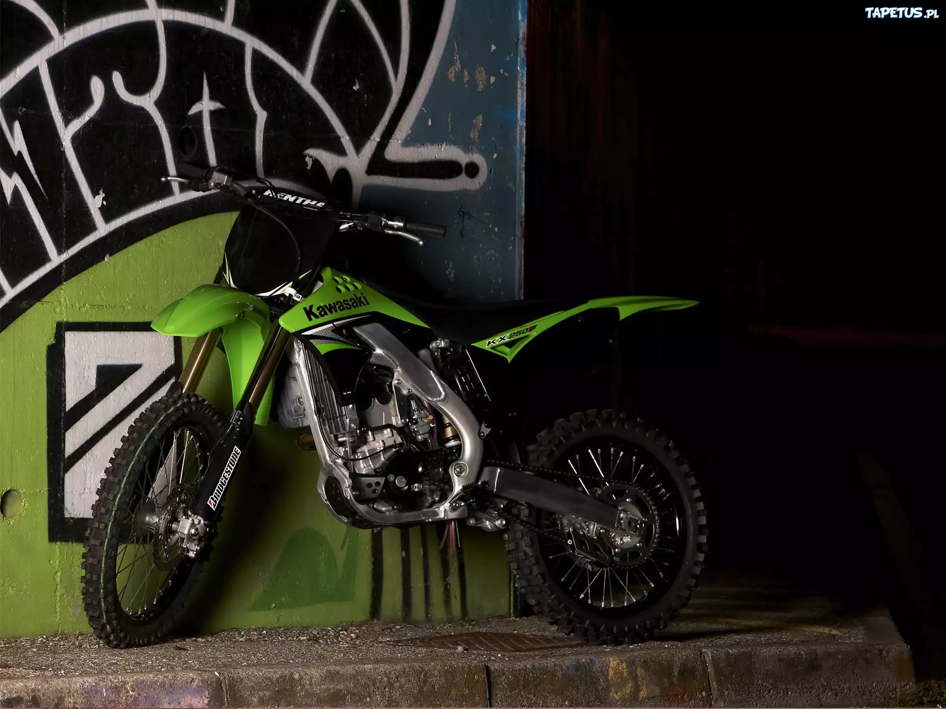 Kawasaki KX250F, Spawana, Rama