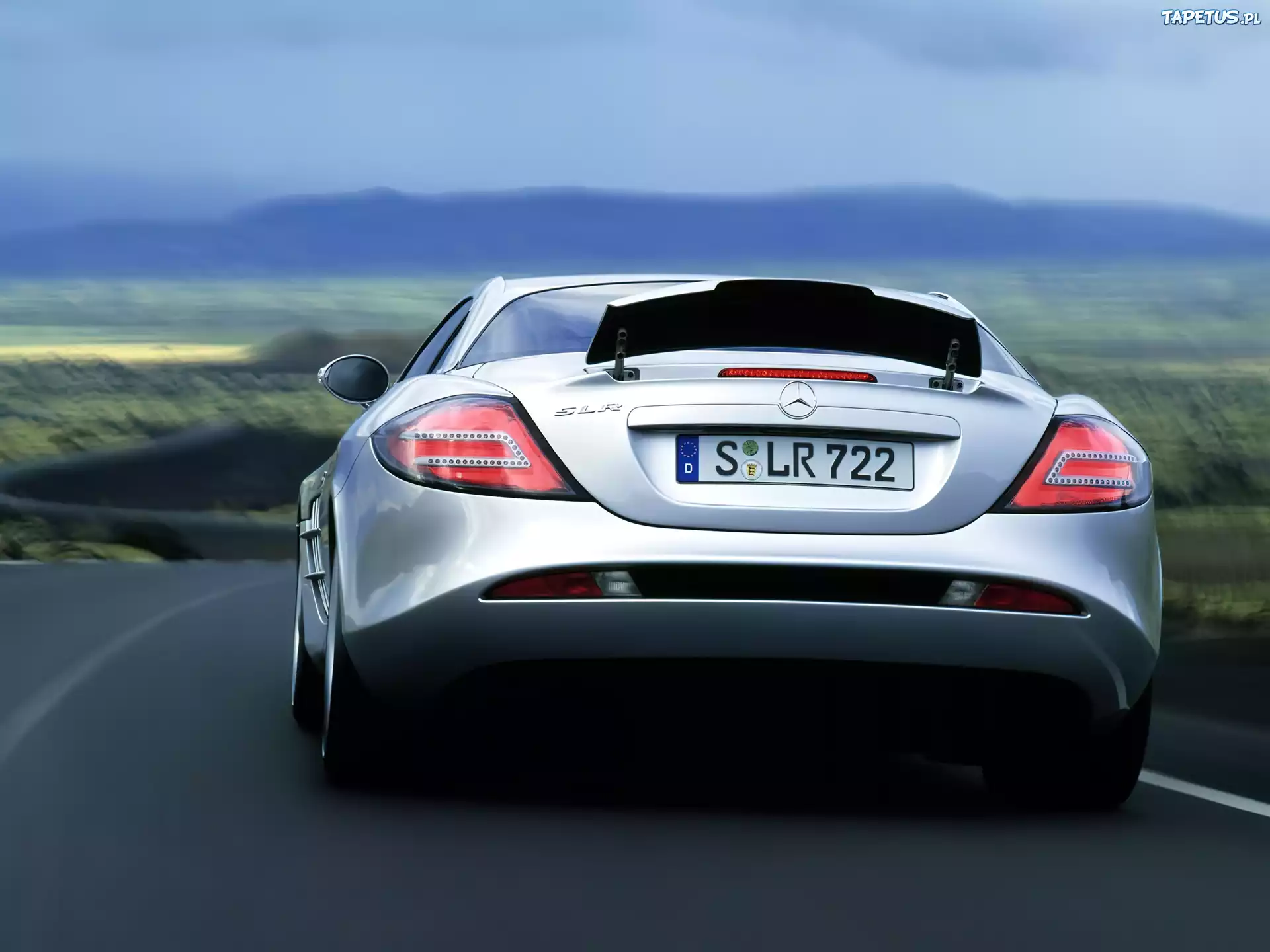Mercedes SLR, Wysuwany, Spojler