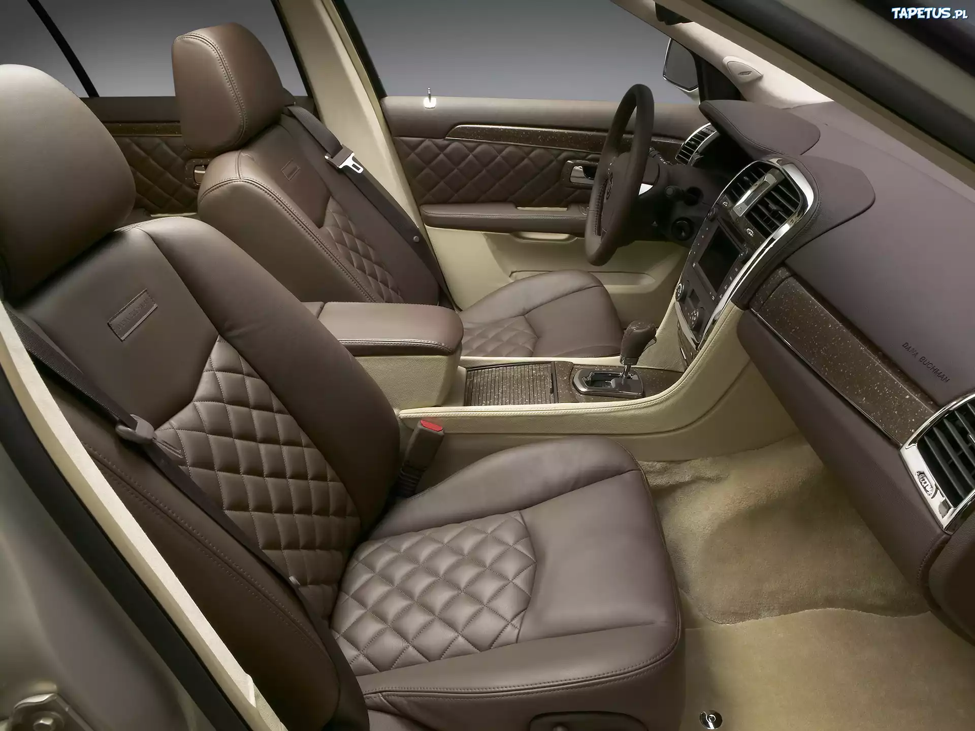 Cadillac SRX, Wnętrze