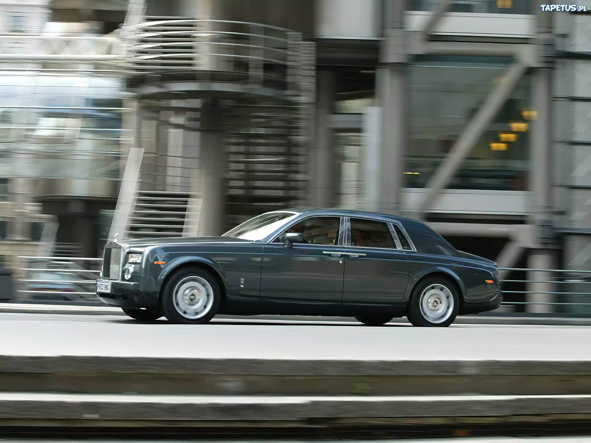 Rolls-Royce Phantom, Układ, Jezdny