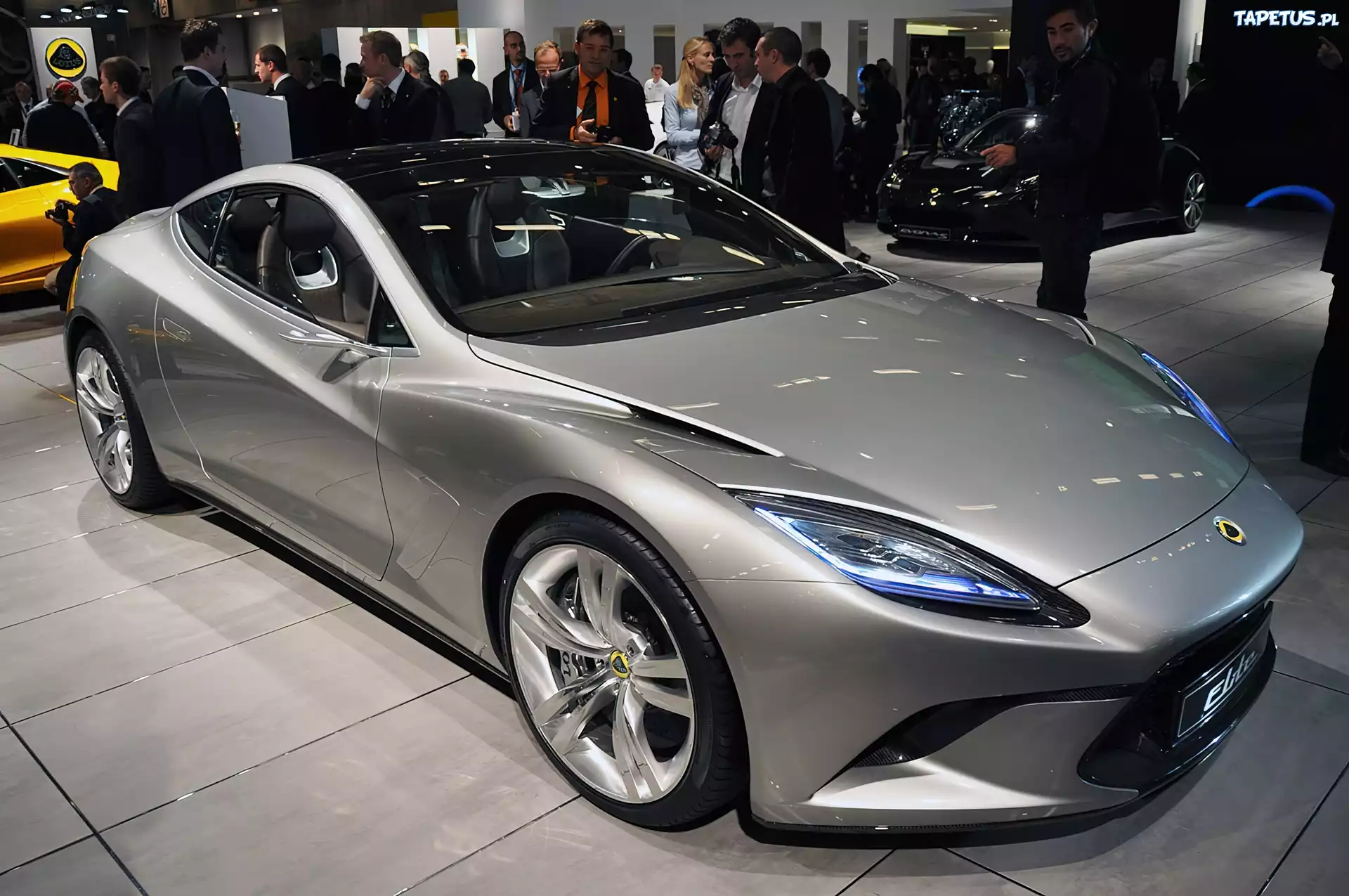 Światowa, Premiera, Lotus Elite