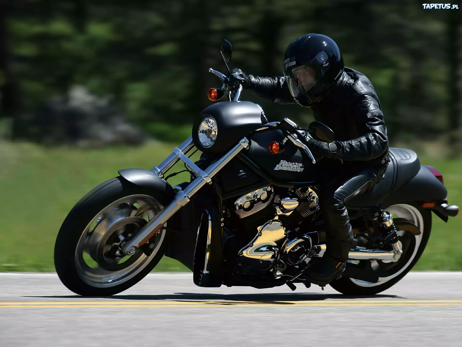 Harley-Davidson Night Rod, Zakręt