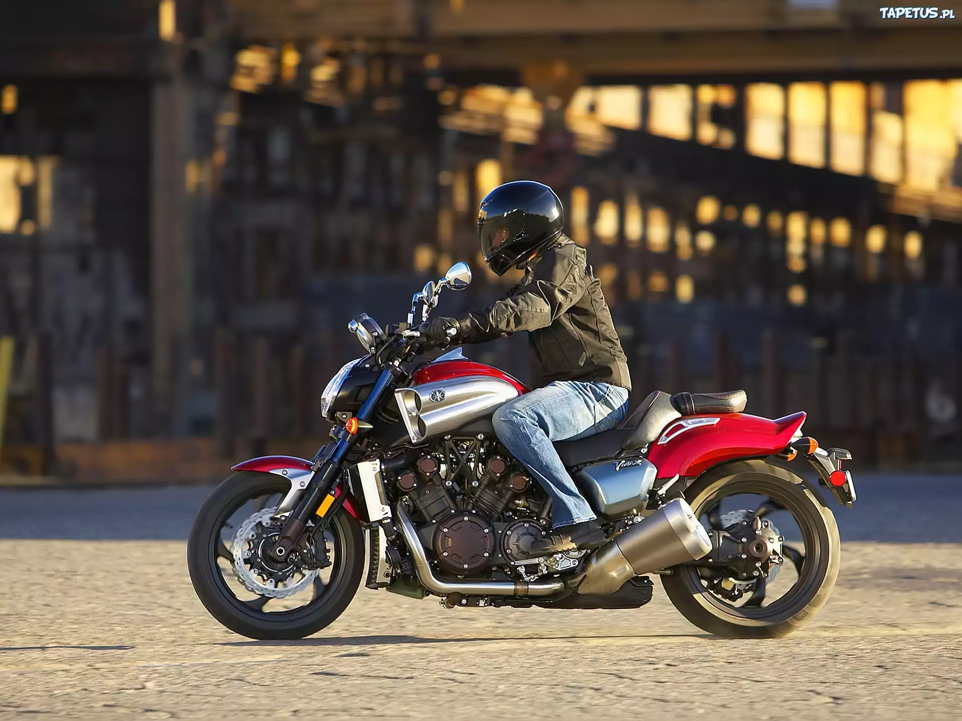 Yamaha V-Max, Power, Bike
