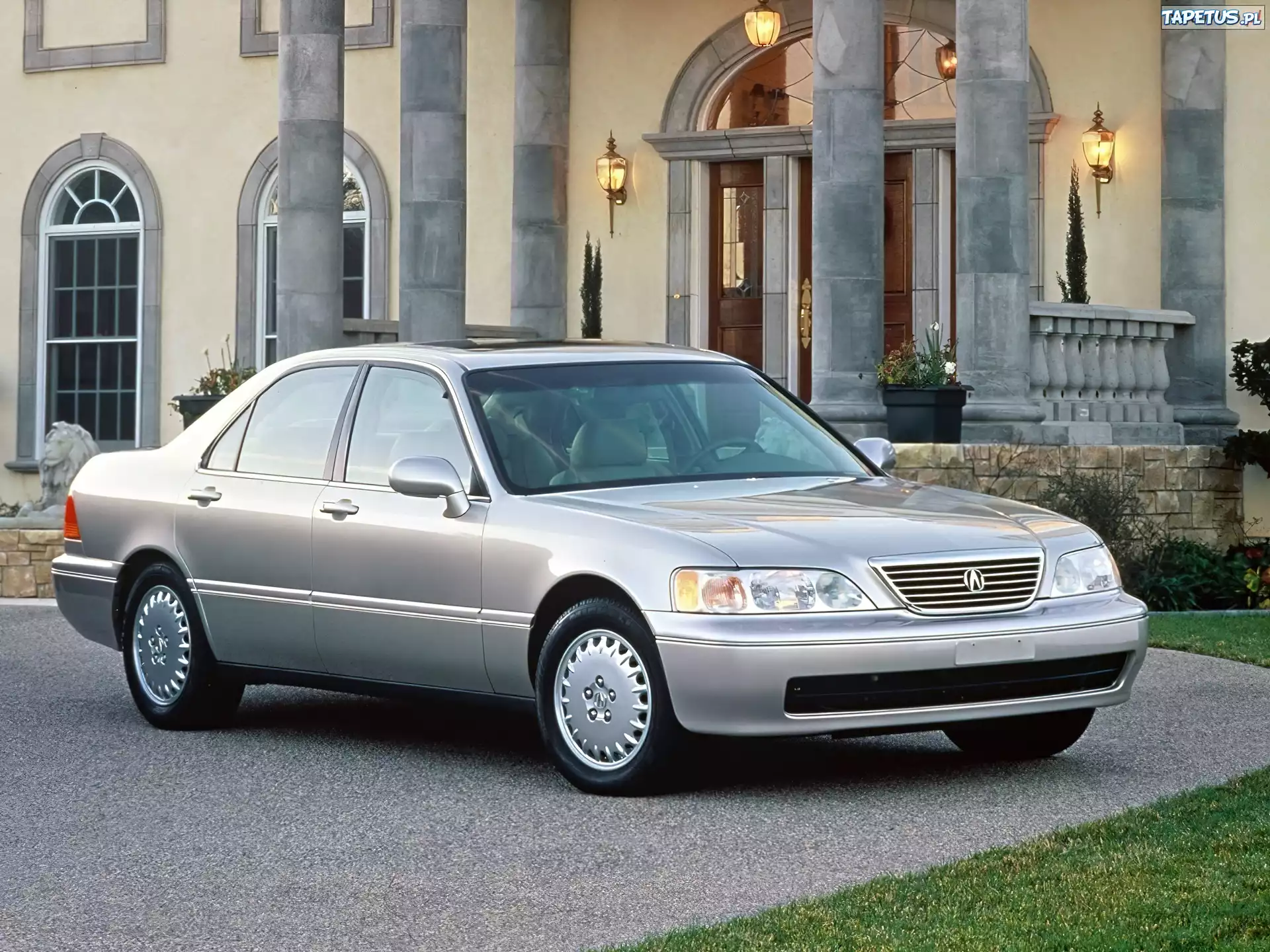 Stara, Acura RL, Limuzyna