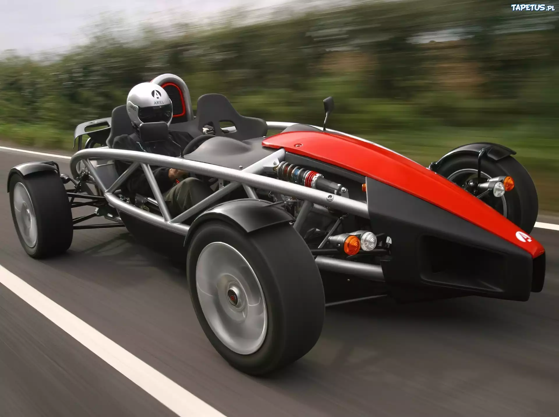 Czerwony, Ariel Atom, Droga