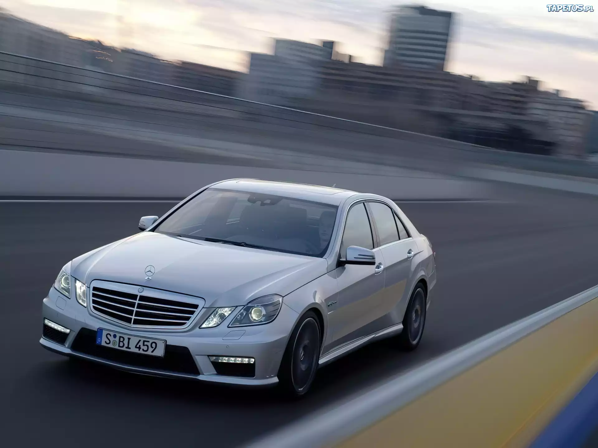 Mercedes Benz E63, AMG, Limuzyna