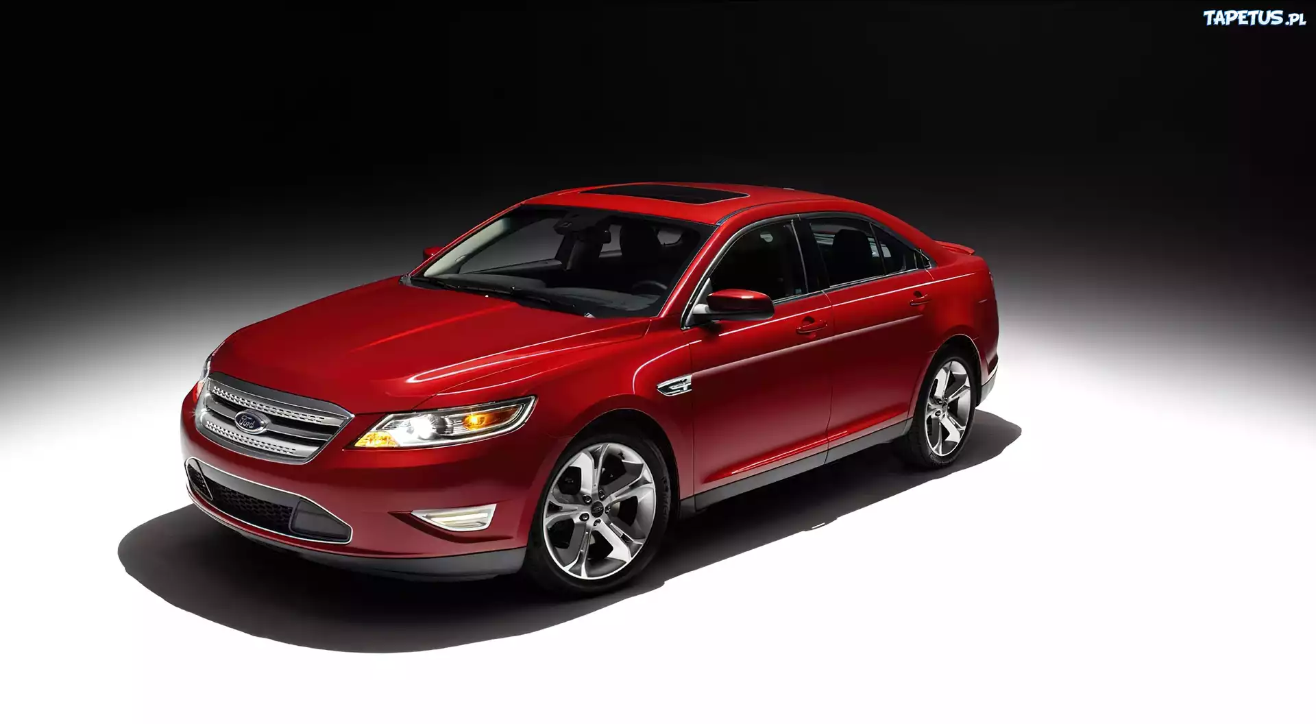 Czerwony, Ford Taurus, Sedan