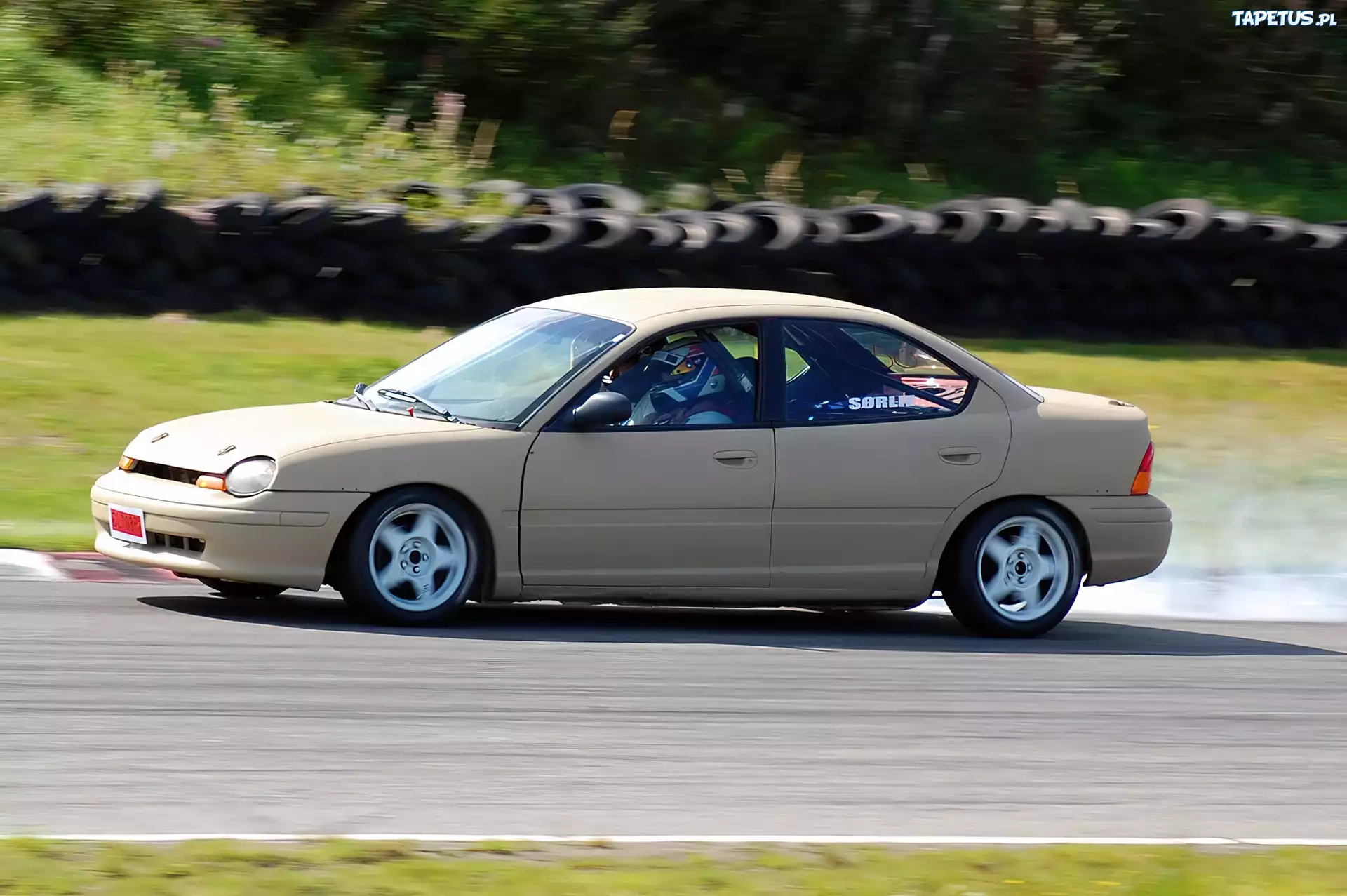 Chrysler Neon, Tor, Wyścig
