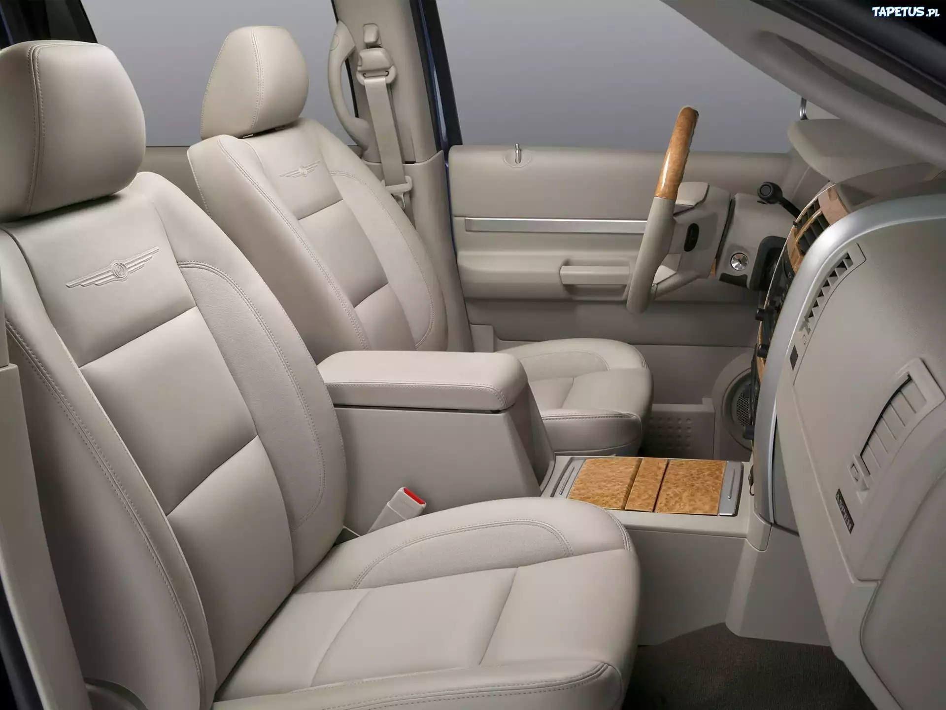 Chrysler Aspen, Fotele