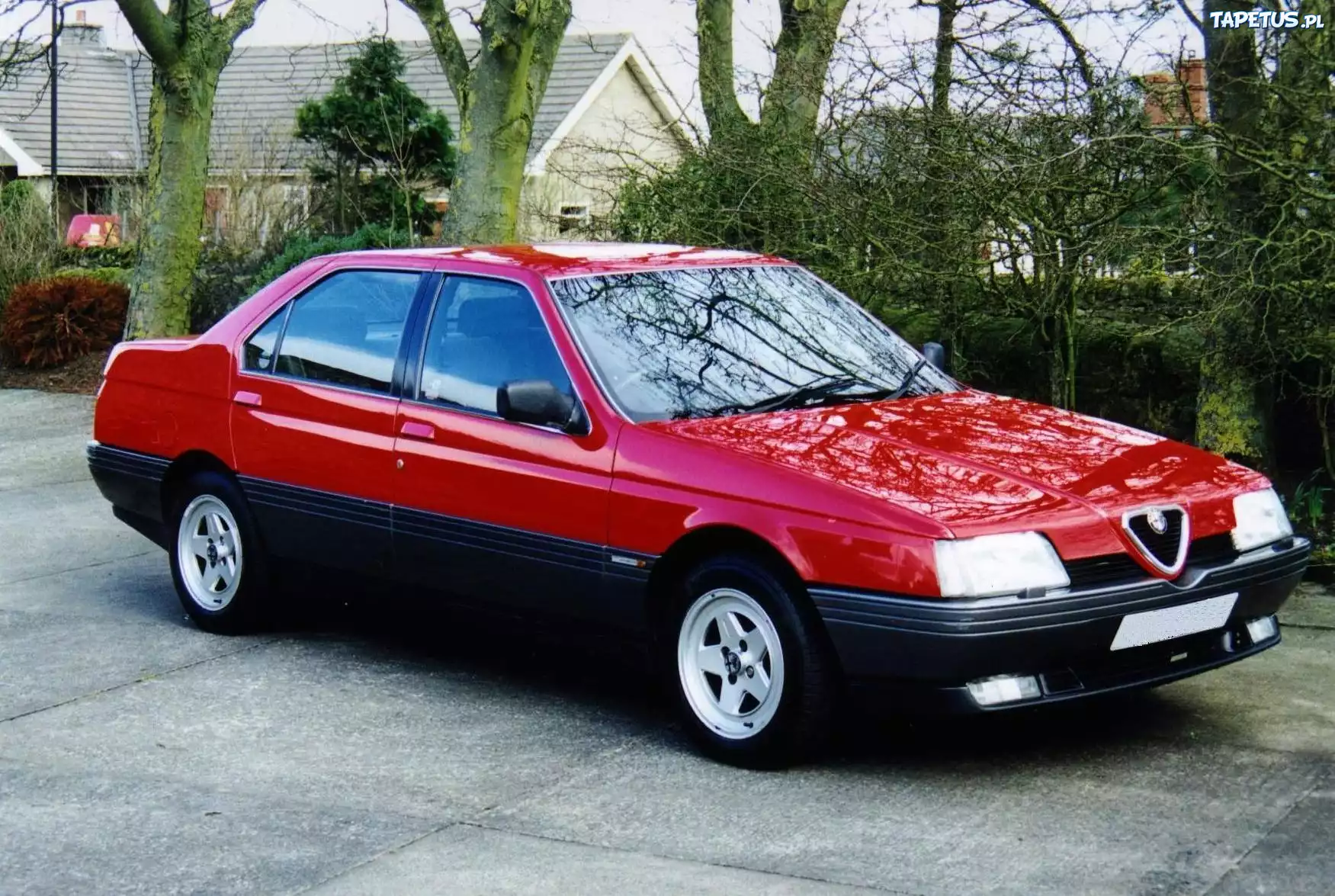 Czerwona, Alfa Romeo 164, Sedan