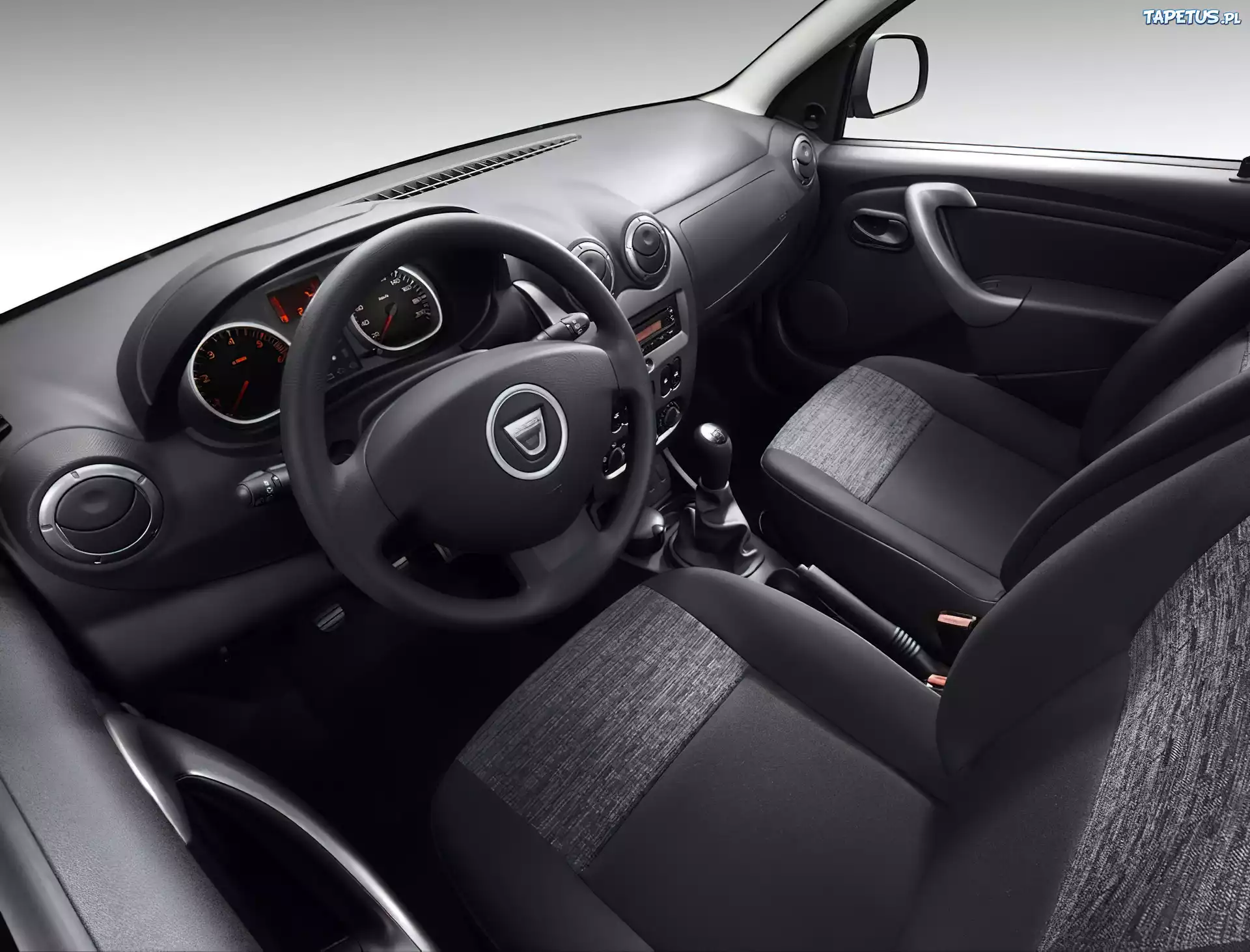 Dacia Duster, Wnętrze