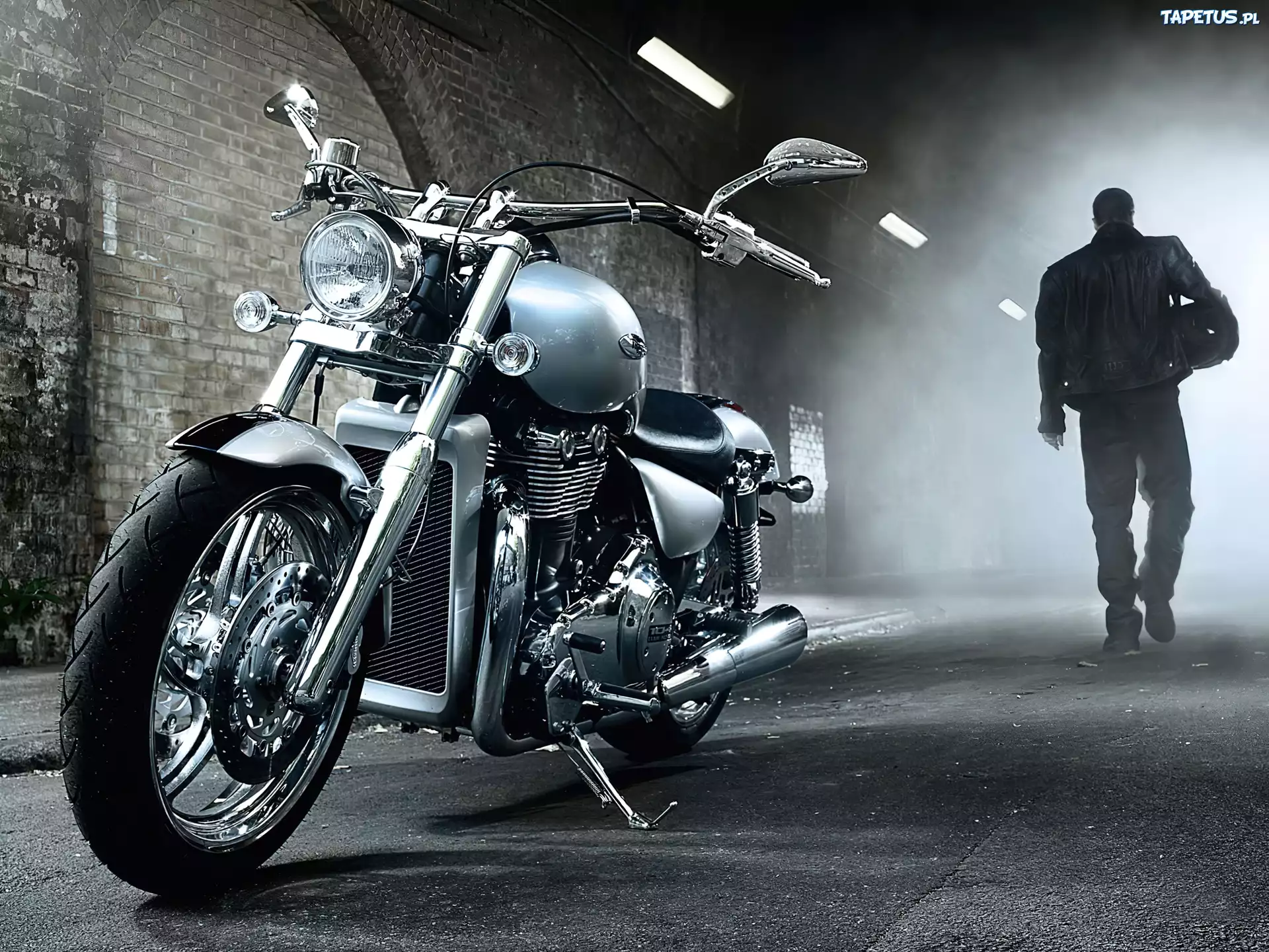Triumph Thunderbird, Osłona, Chłodnicy