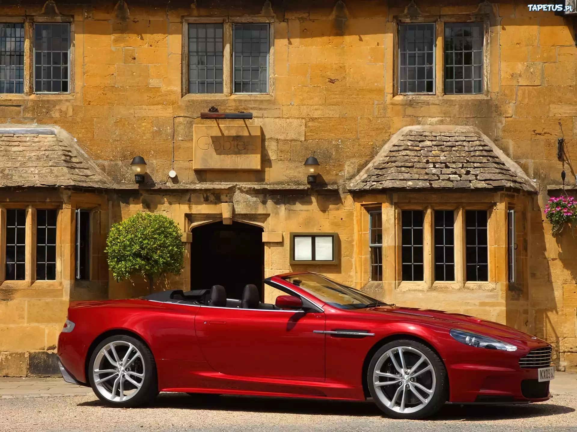 Aston Martin DBS, Długa, Maska