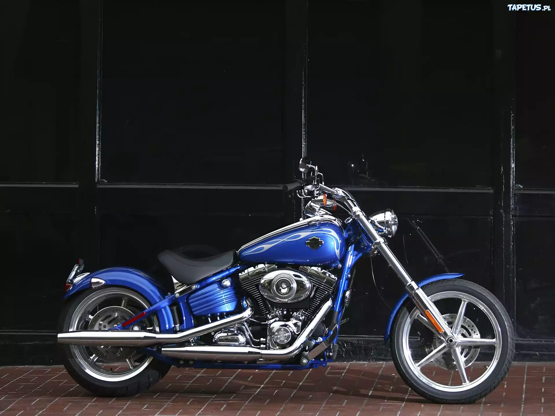 Niebieski, Harley Davidson Softail Rocker C