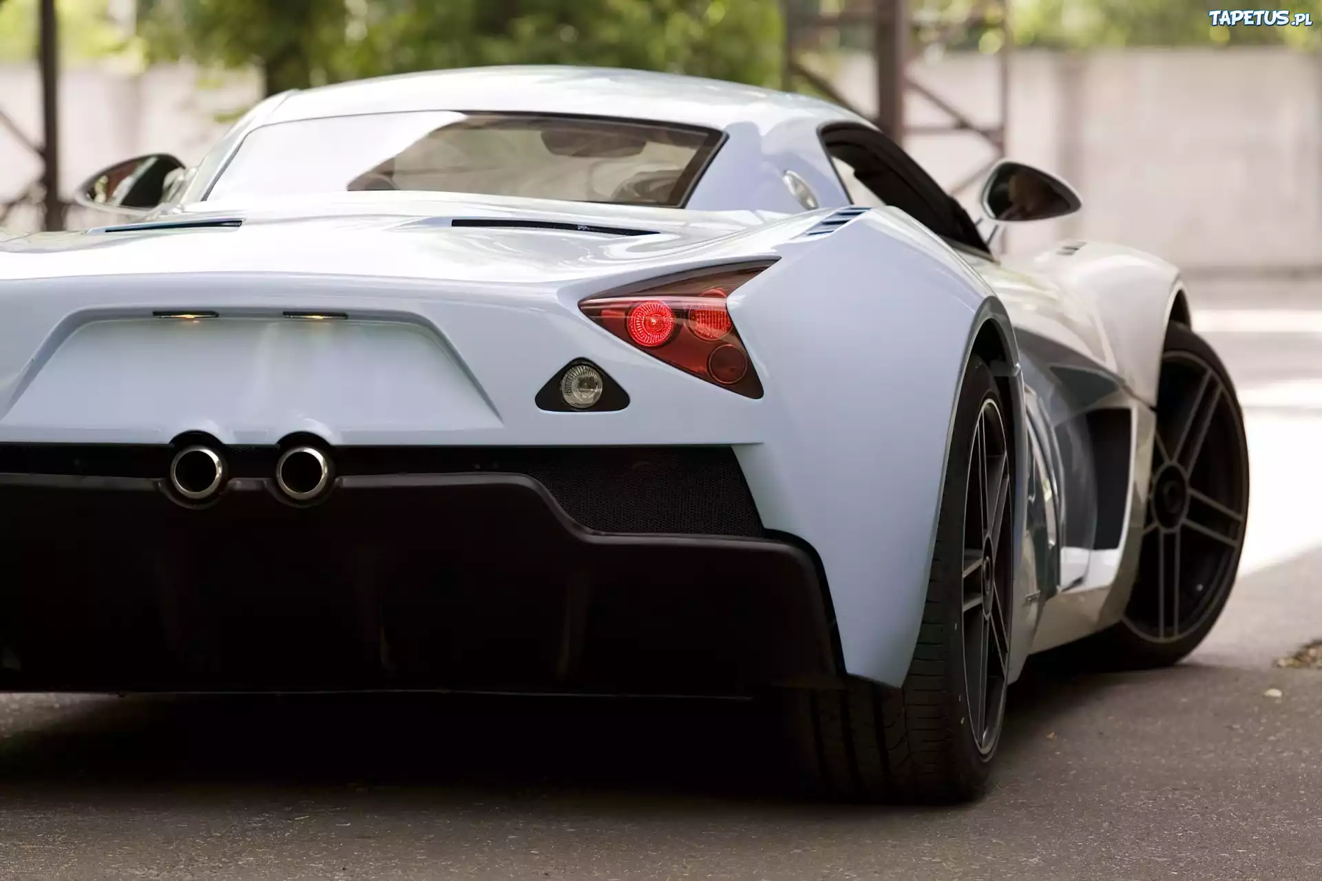 Marussia B1, Układ, Wydechowy