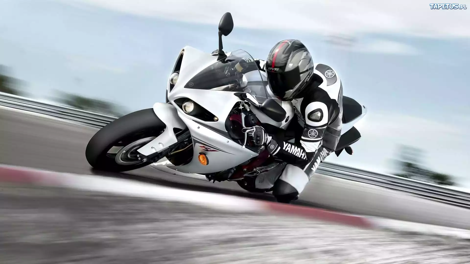 Ścigacz, Yamaha YZF R1