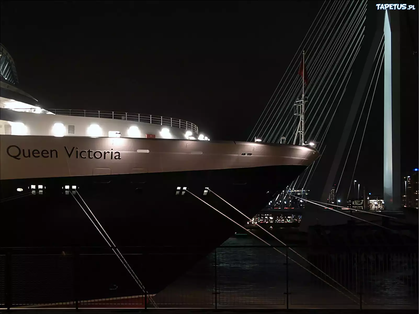 Cumy, Queen Victoria, Most, Wantowy