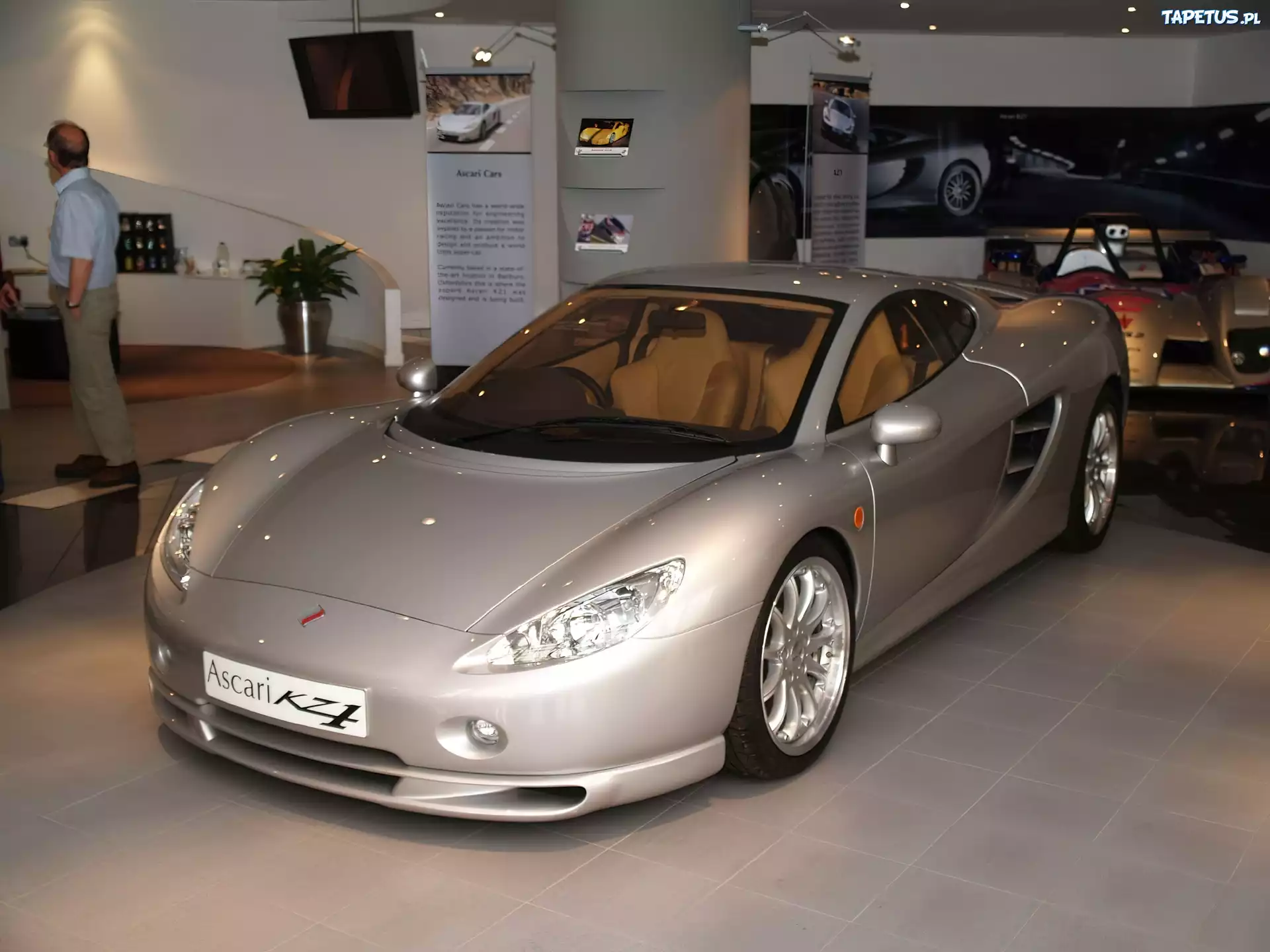 Salon, Ascari KZ1