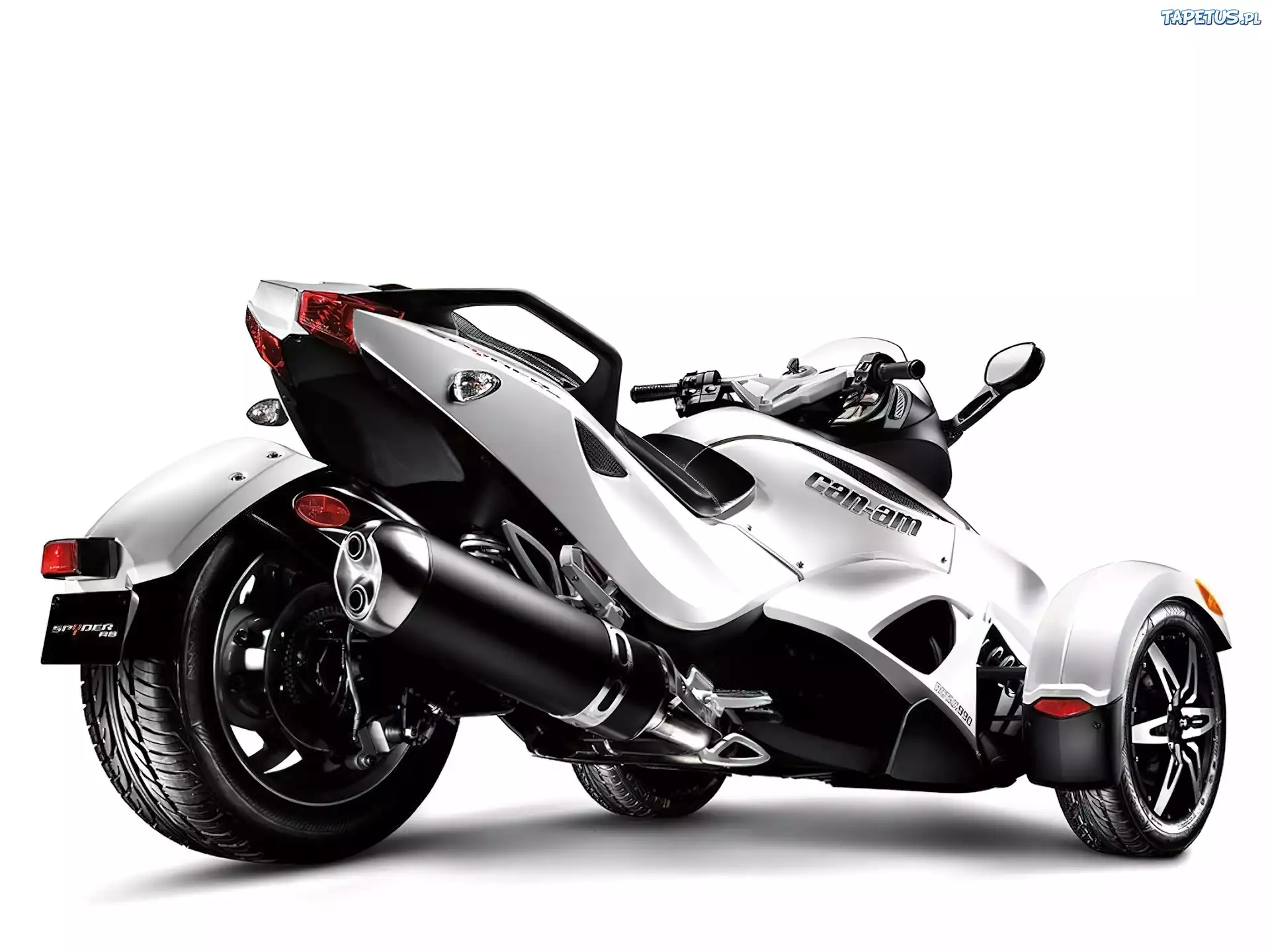 Can-Am Spyder RS, Układ, Wydechowy