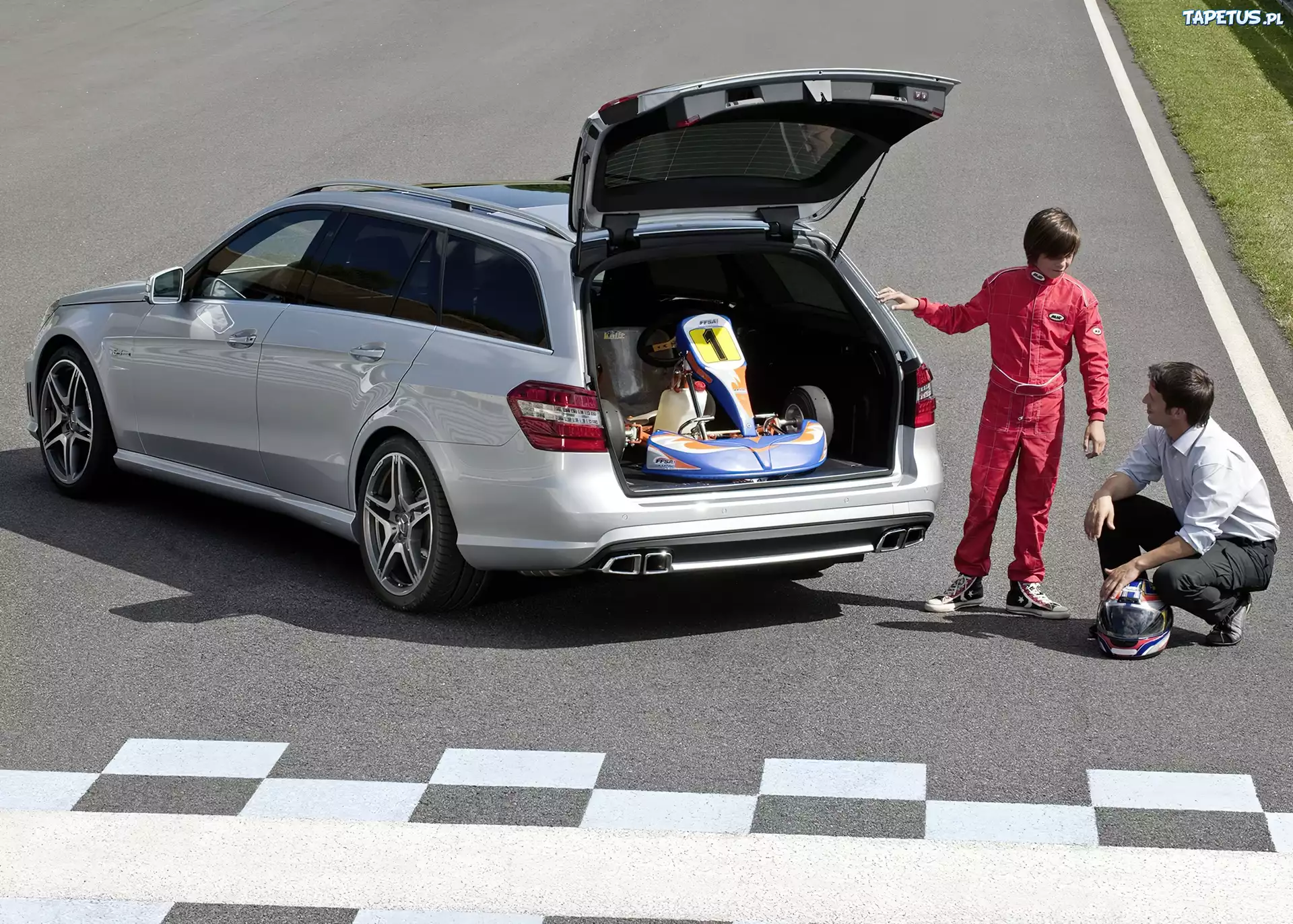 Mercedes Benz E63, Pojemny, Bagażnik