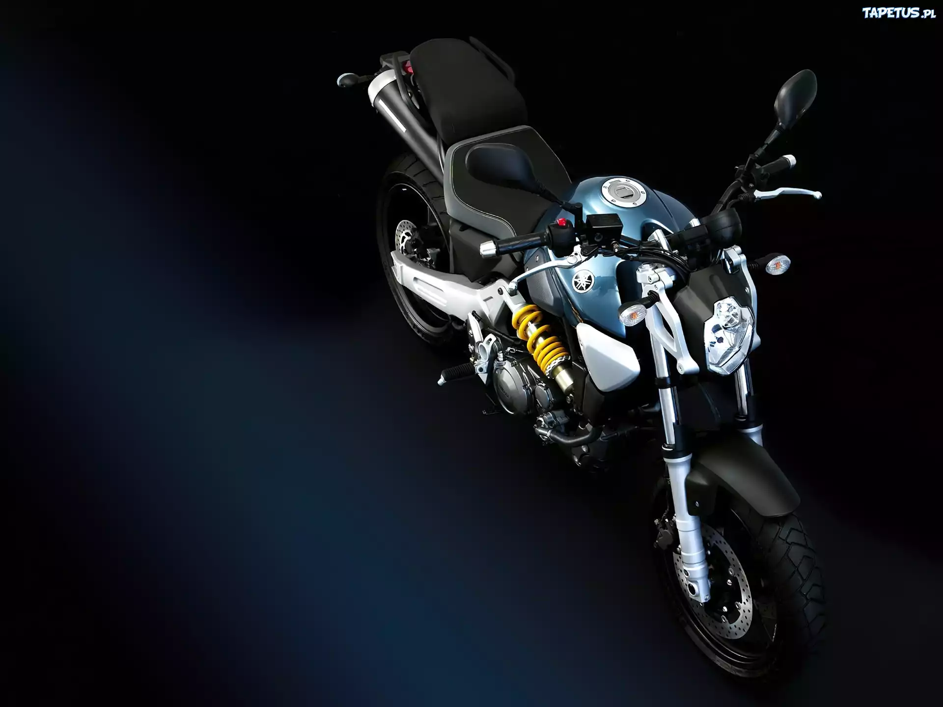 Yamaha MT-03, Sprężyna, Lusterka