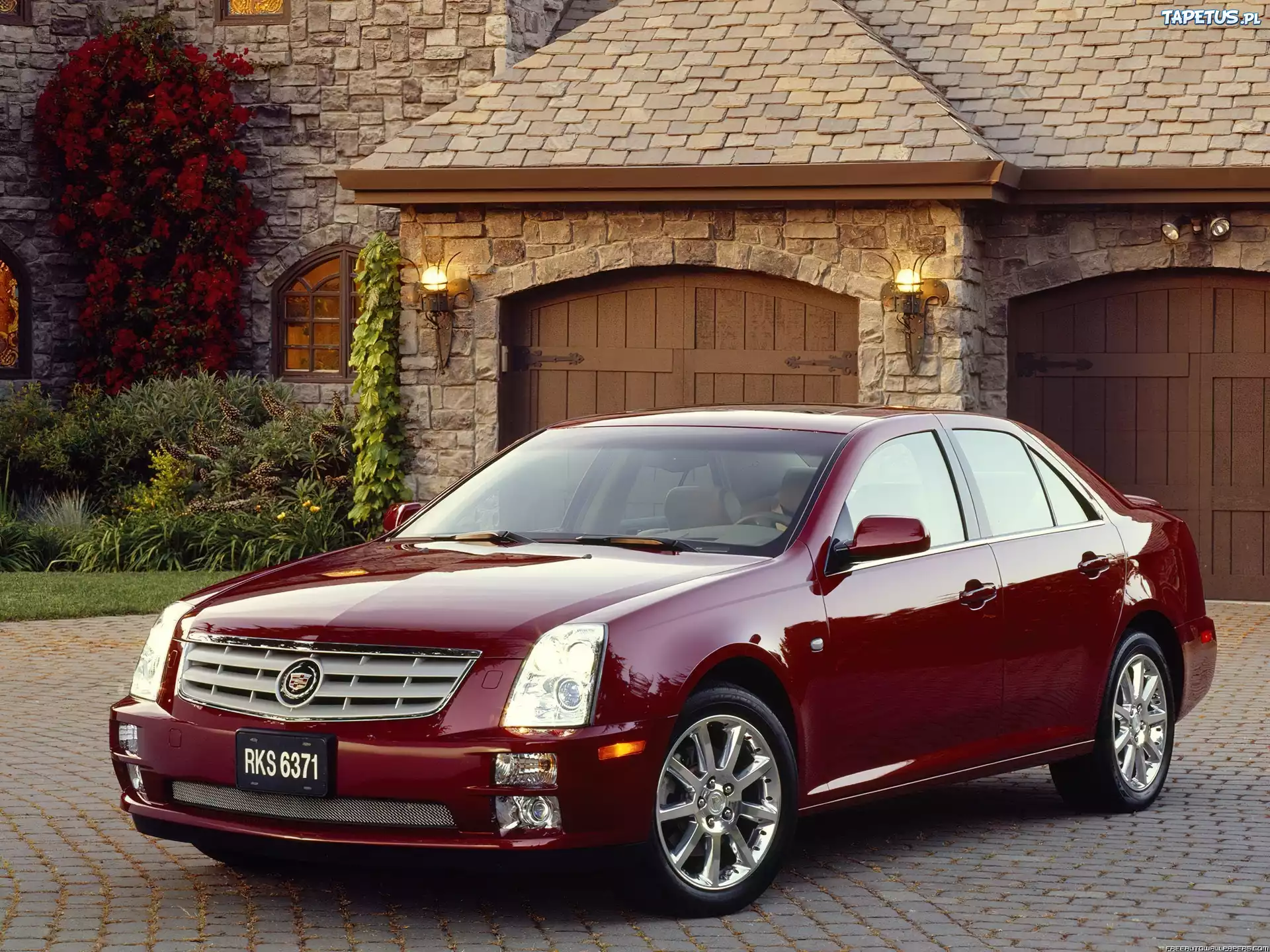 Cadillac 2005. Кадиллак STS 2005. Кадиллак CTS 2005 красный. Кадиллак СТС 2005. Машина Кадиллак СТС.