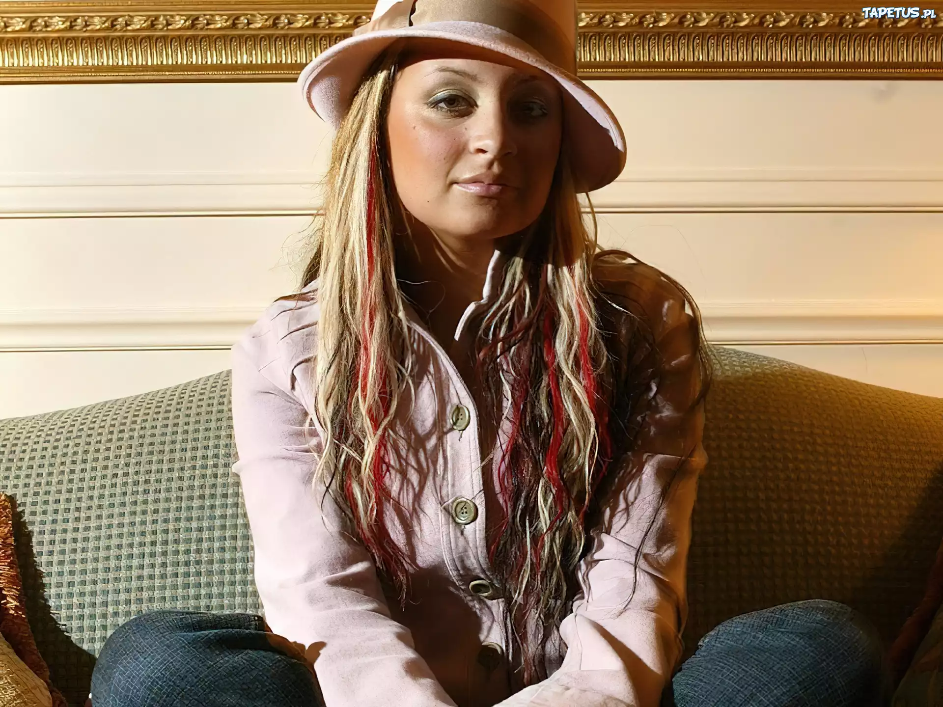 Nicole Richie,kapelusz , kórtka