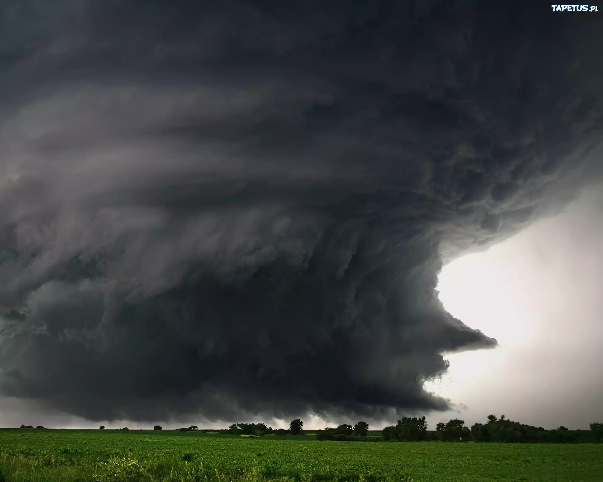 Tornado, Czarne, Chmury