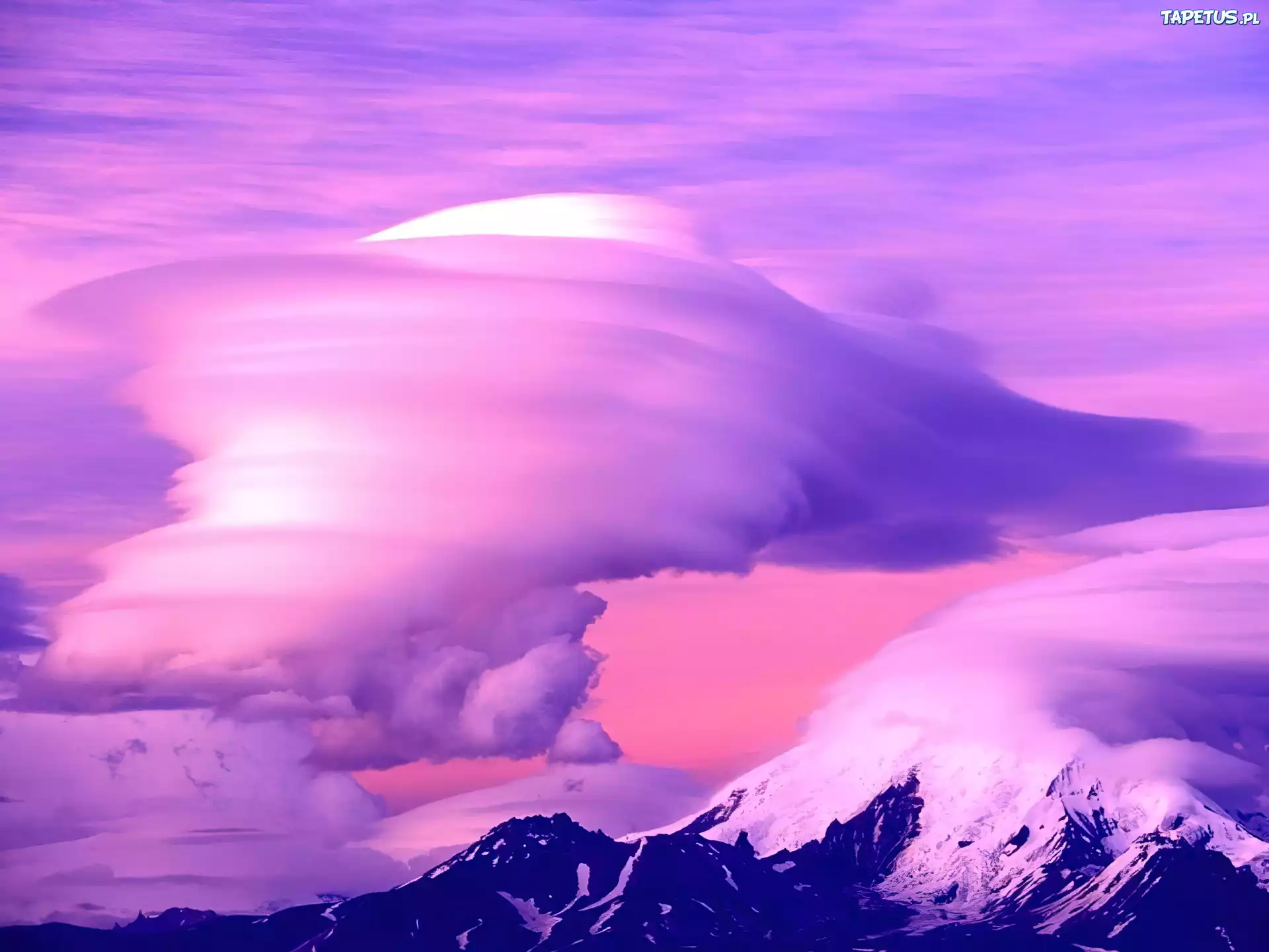 Гора розовое облако