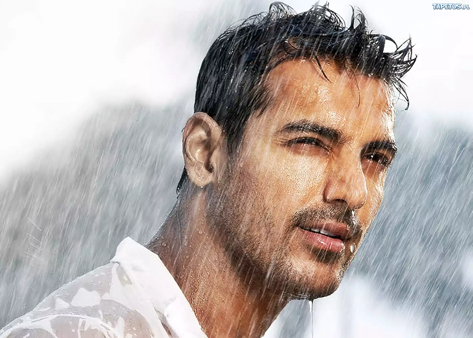 John Abraham, Deszcz