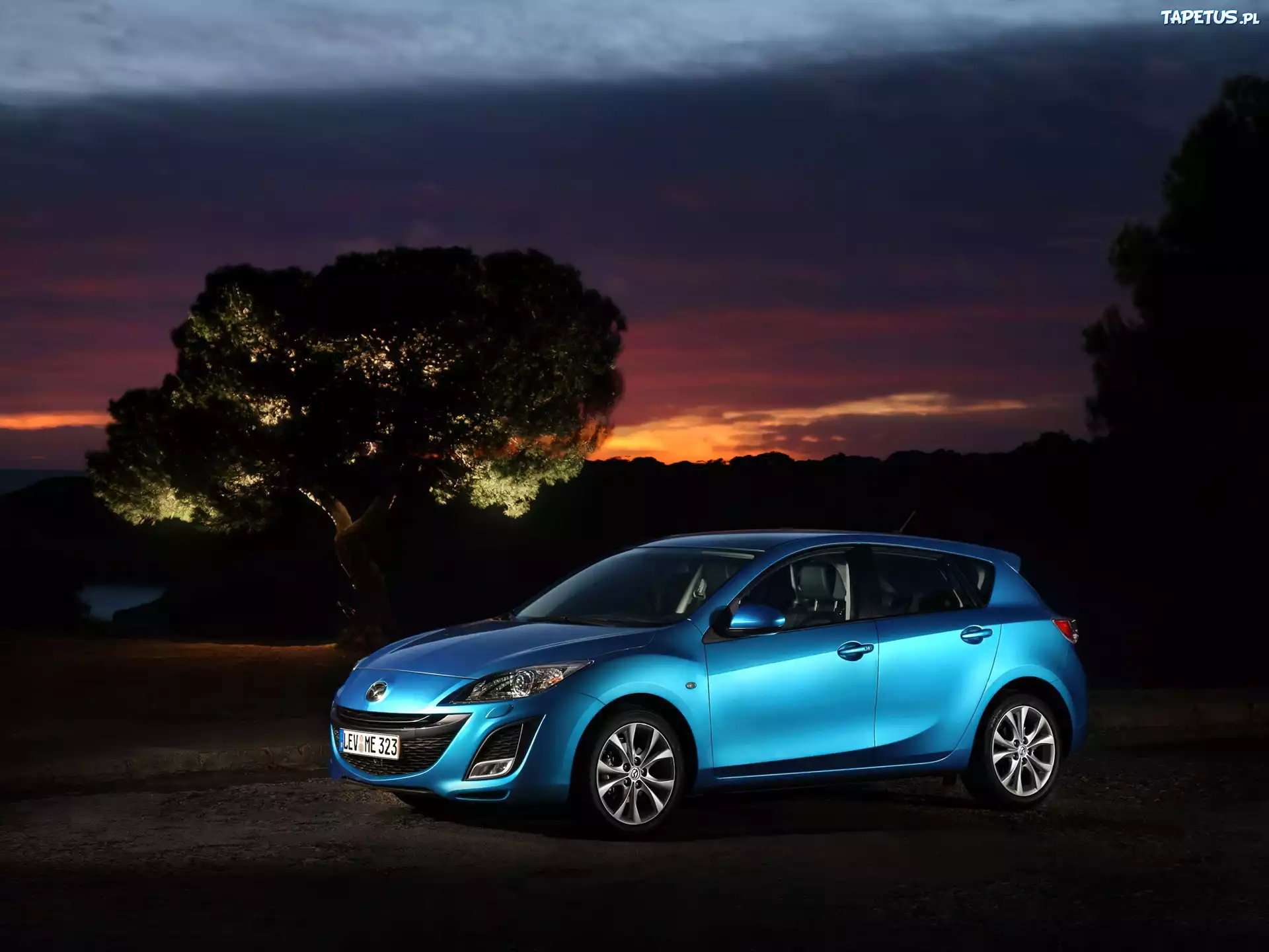Mazda 3, Reklama