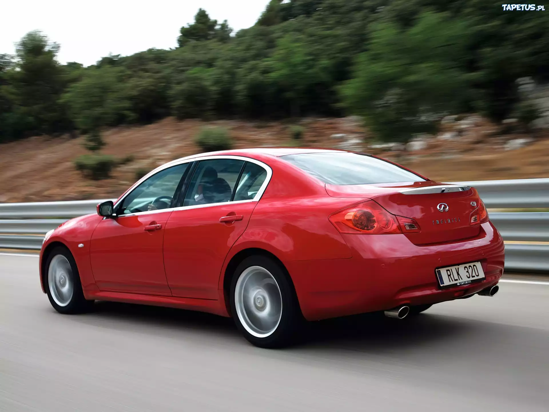 Czerwone, Infiniti G37