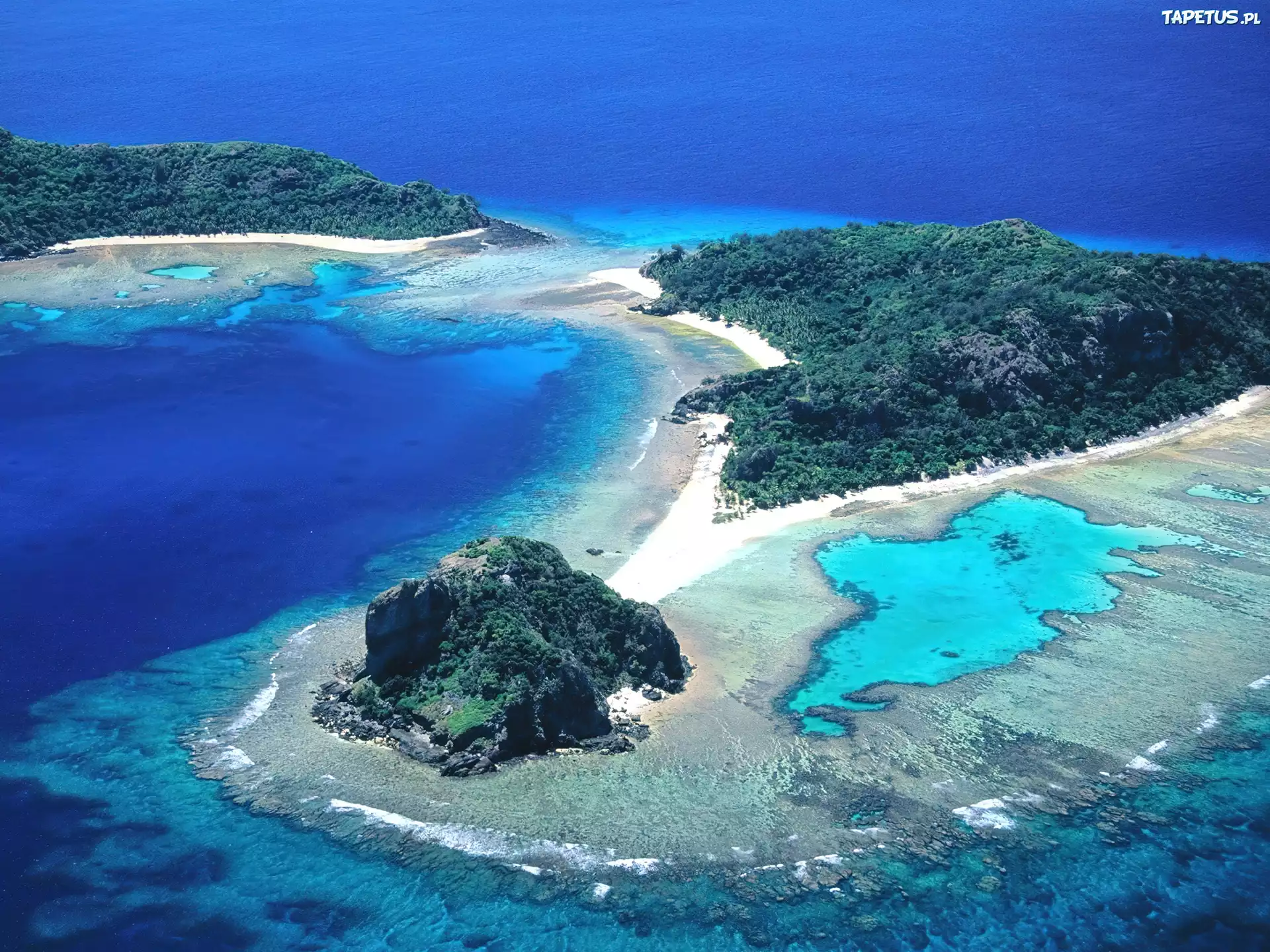 Какой остров в океане есть. Вануа Леву Фиджи. Вануа Леву остров. Остров Вити Леву Фиджи. Остров Овалау Фиджи.