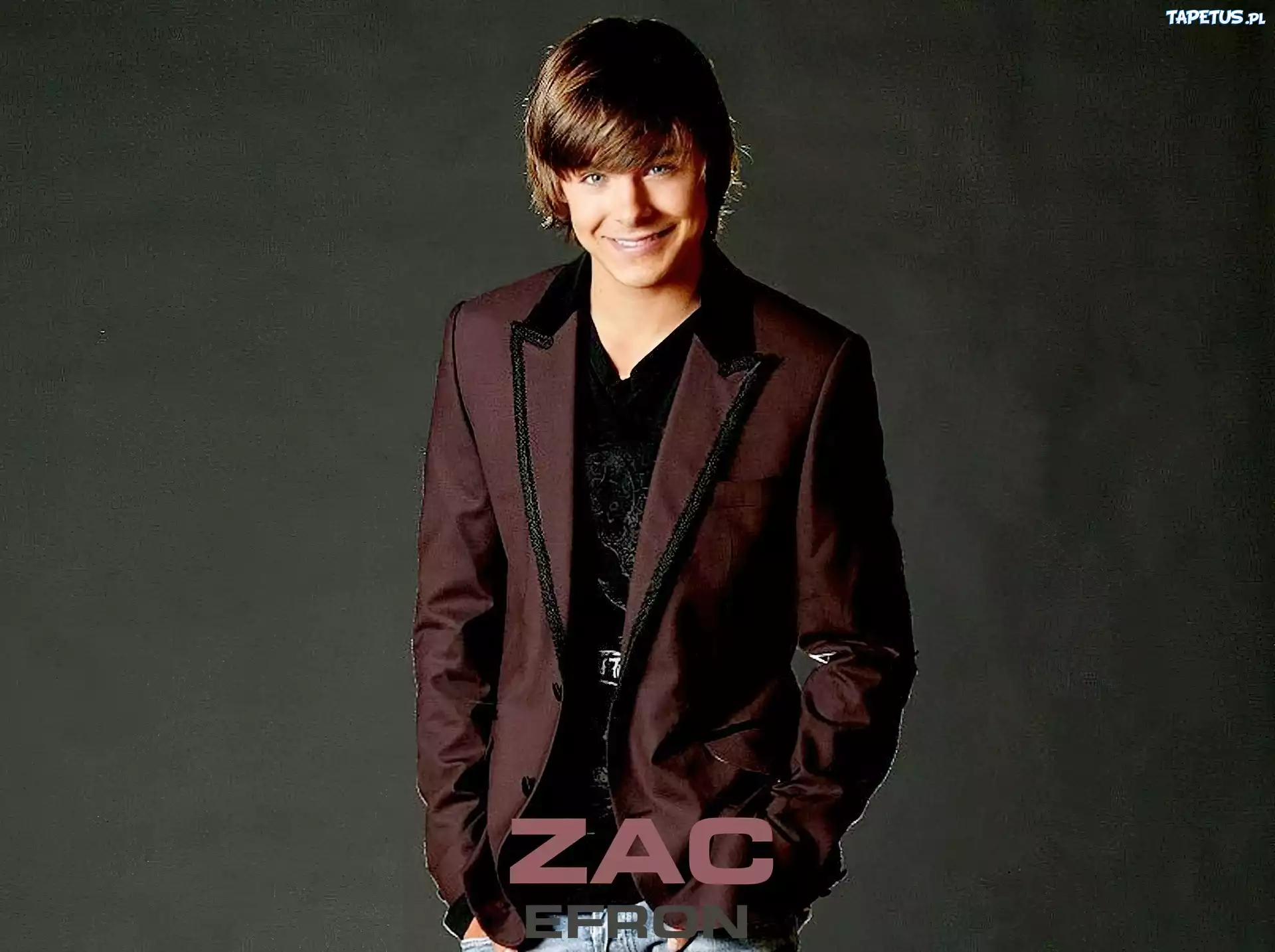 Zac Efron, Brązowa, Marynarka