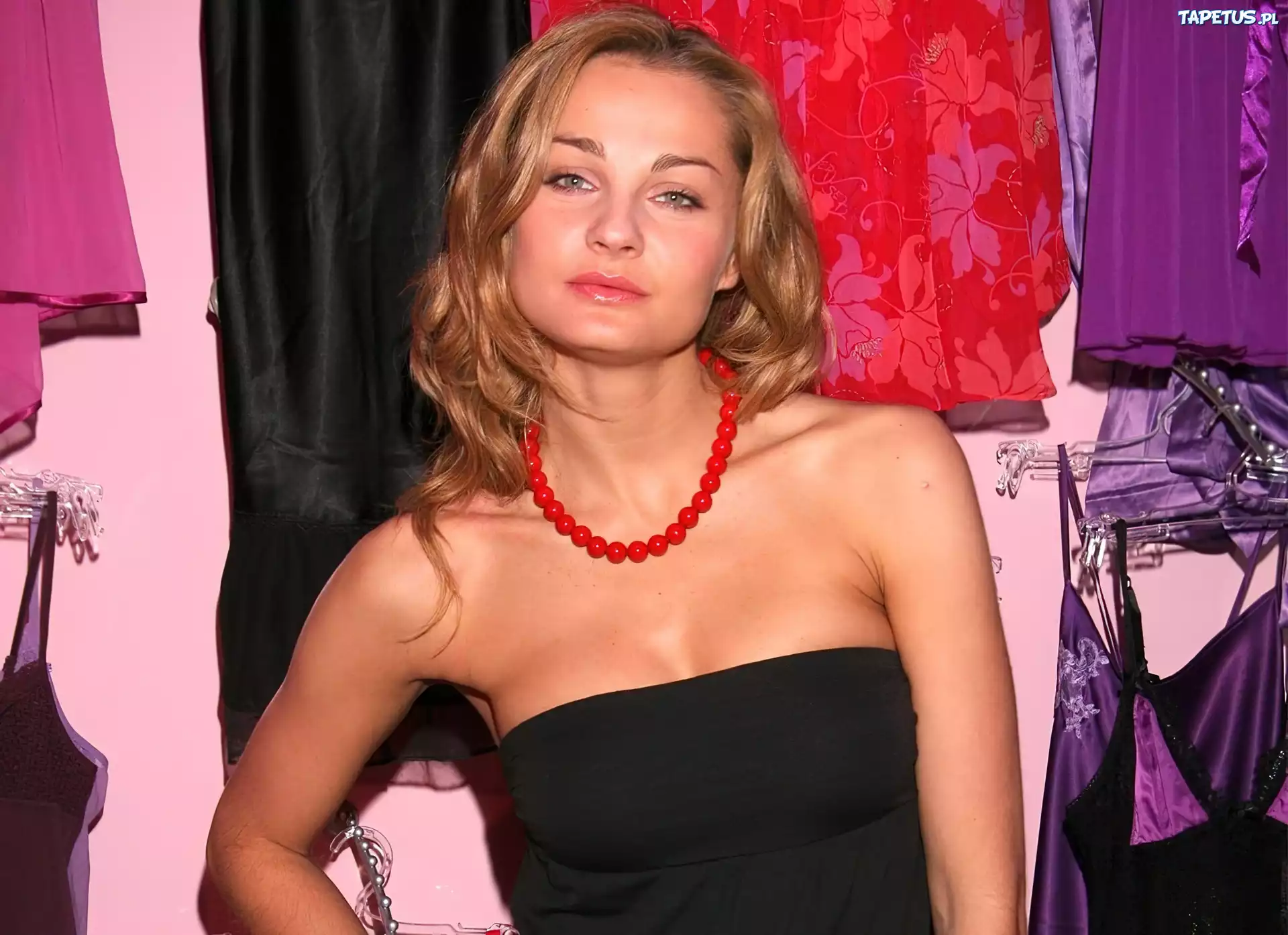 Małgorzata Socha, Czerwone, Korale