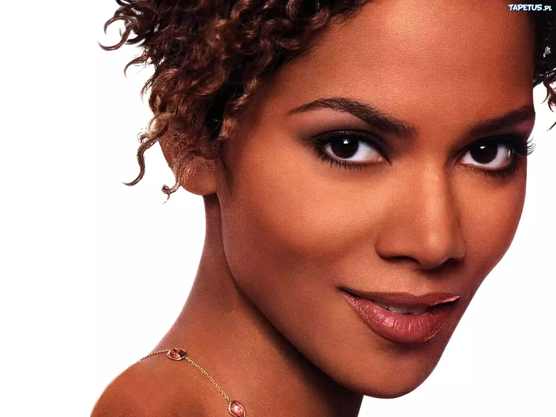 twarz, Halle Berry