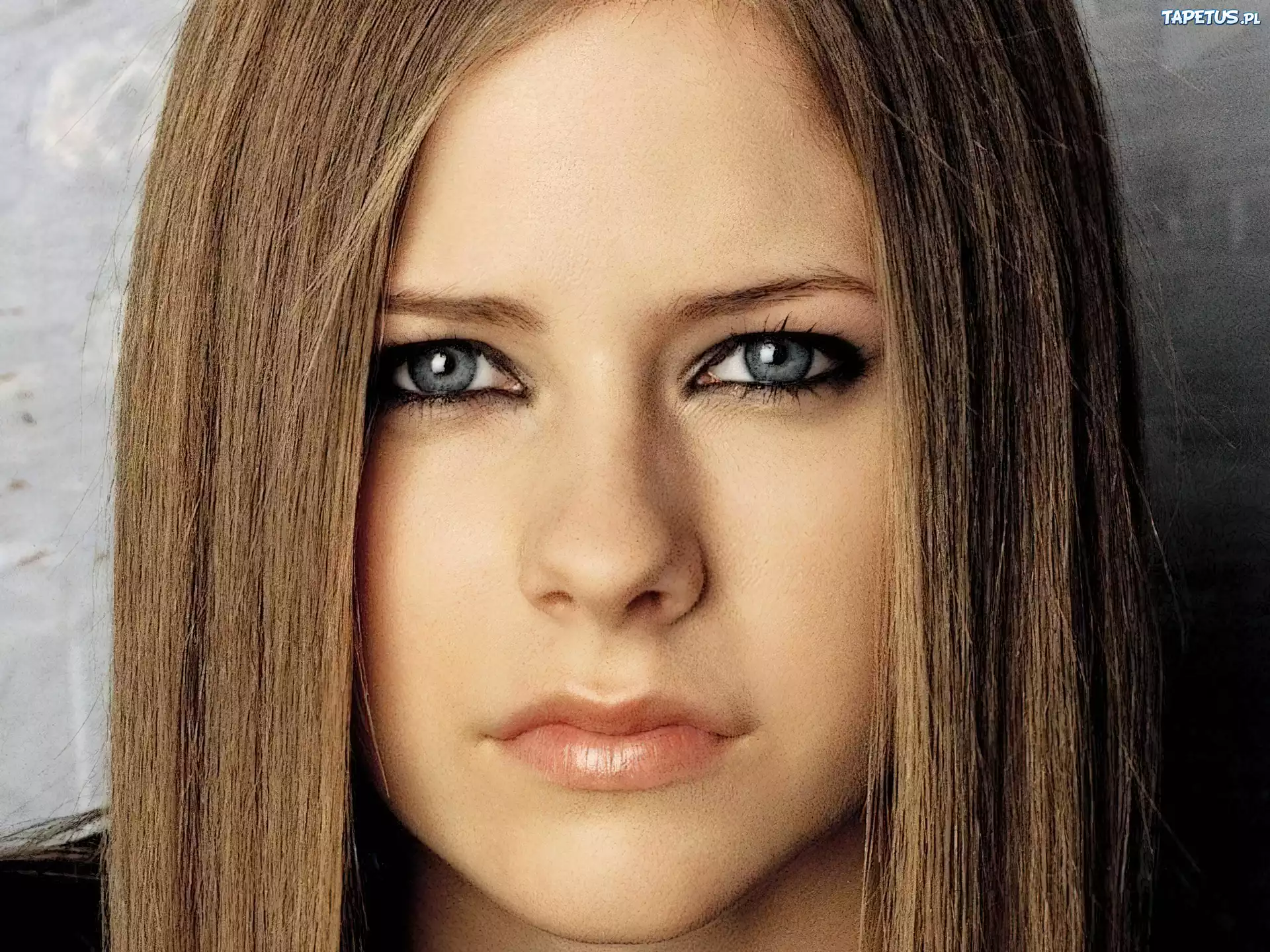 Avril Lavigne, Buzia