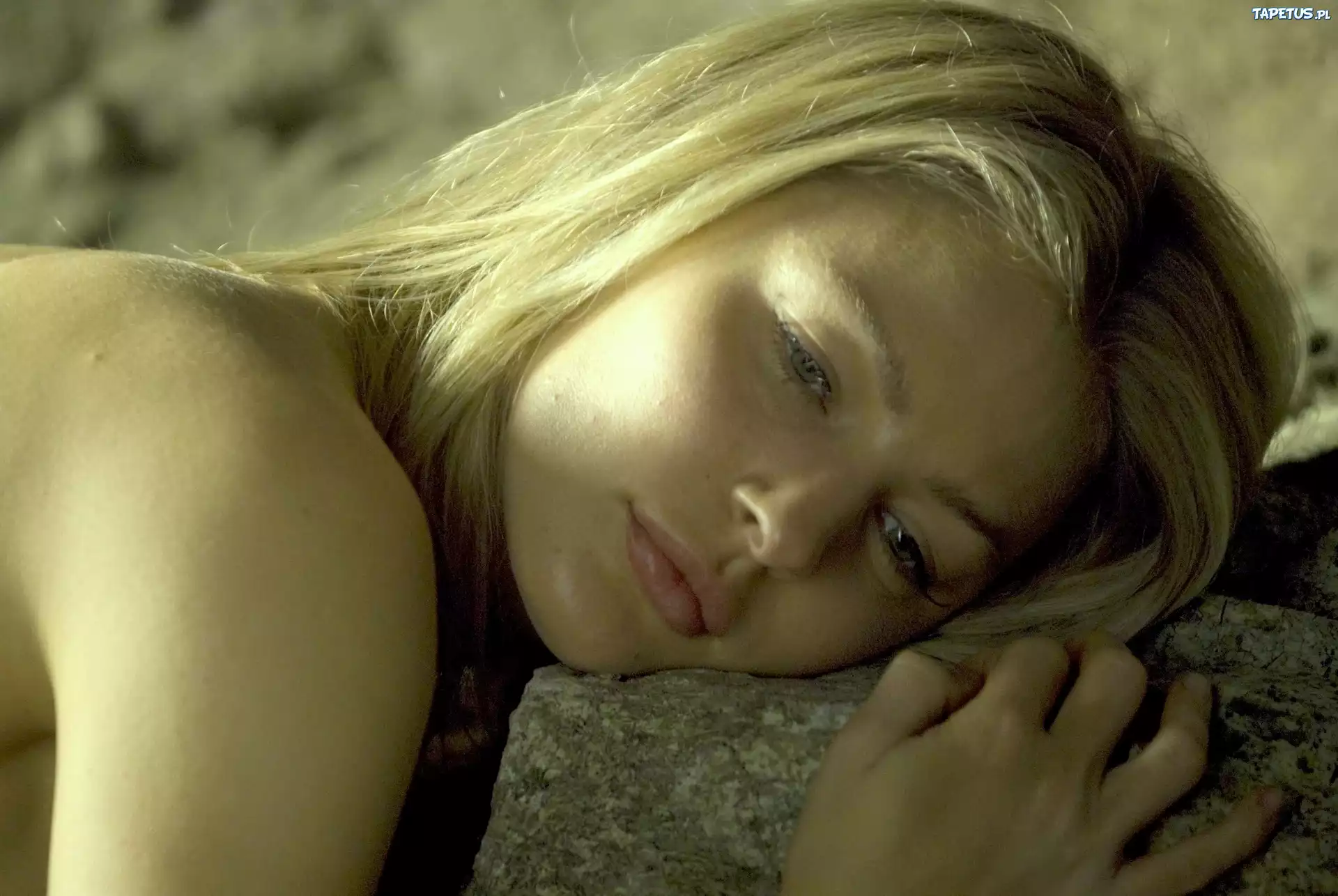 Miecz Prawdy, Aktorka, Tabrett Bethell