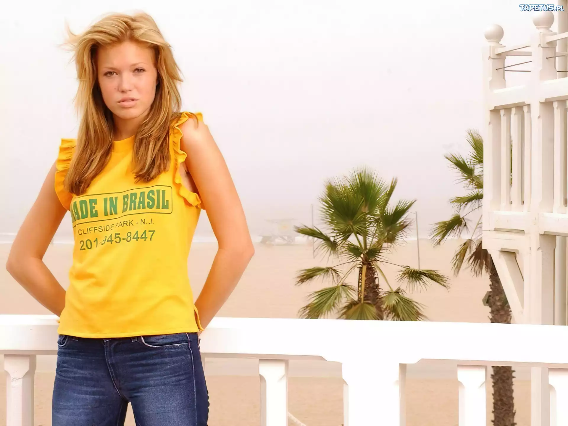 Mandy Moore, Plaża, Palmy