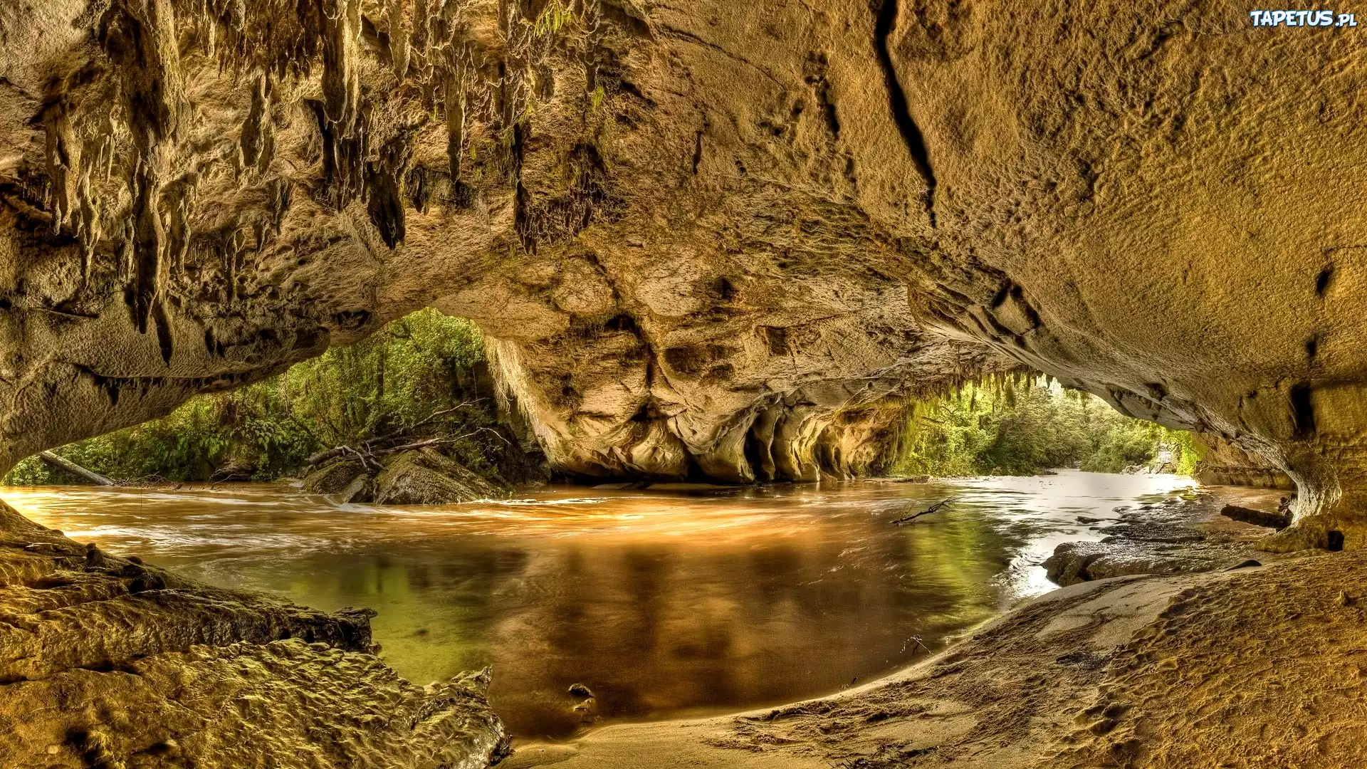 Jaskinia, Rzeka
