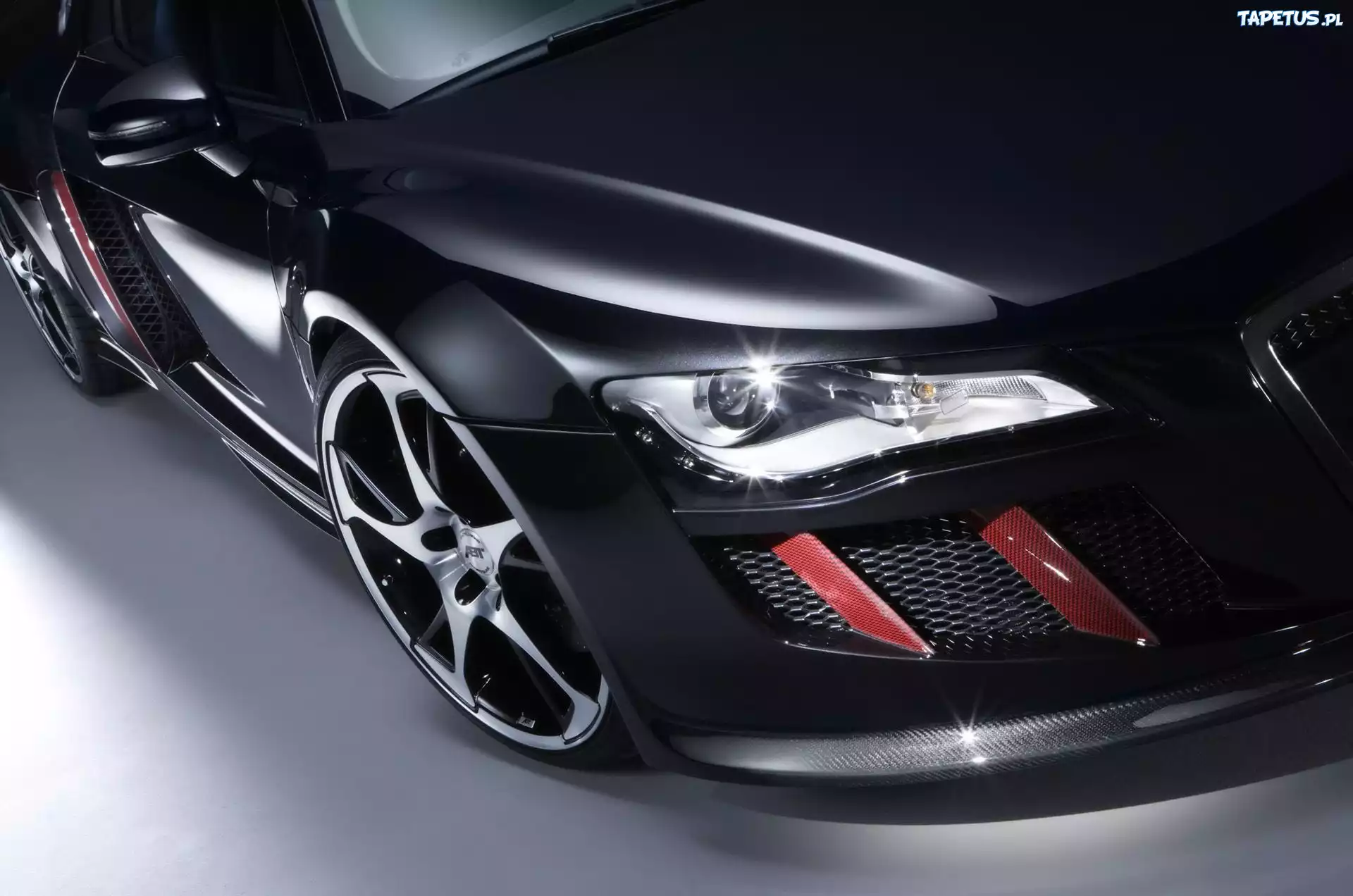 Czarne, Audi R8