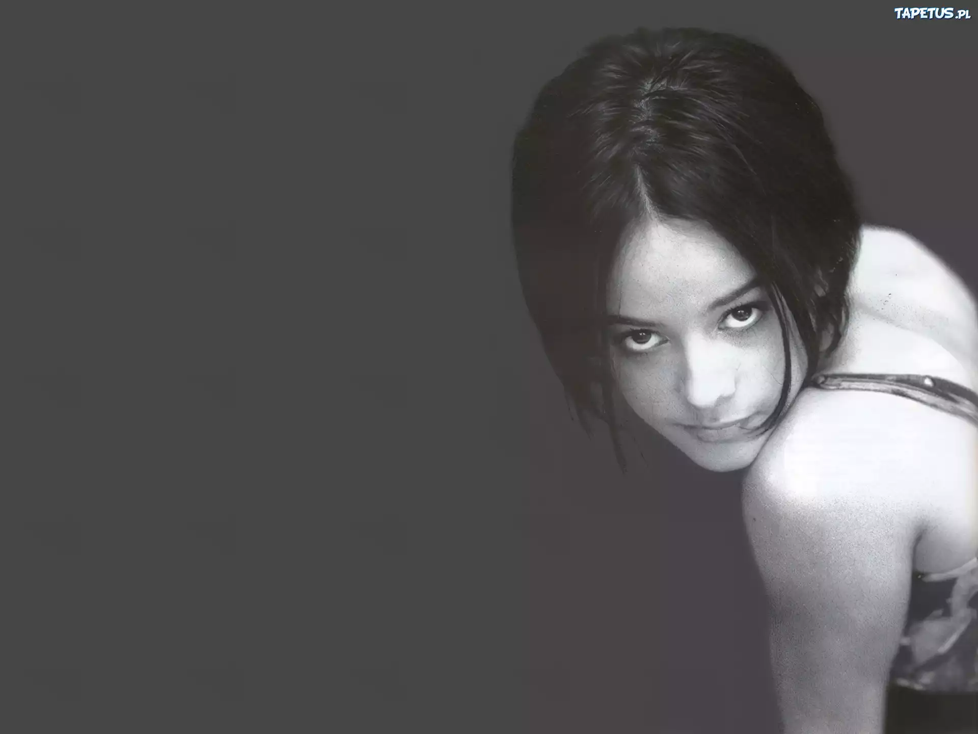 Alizee, czarne oczy