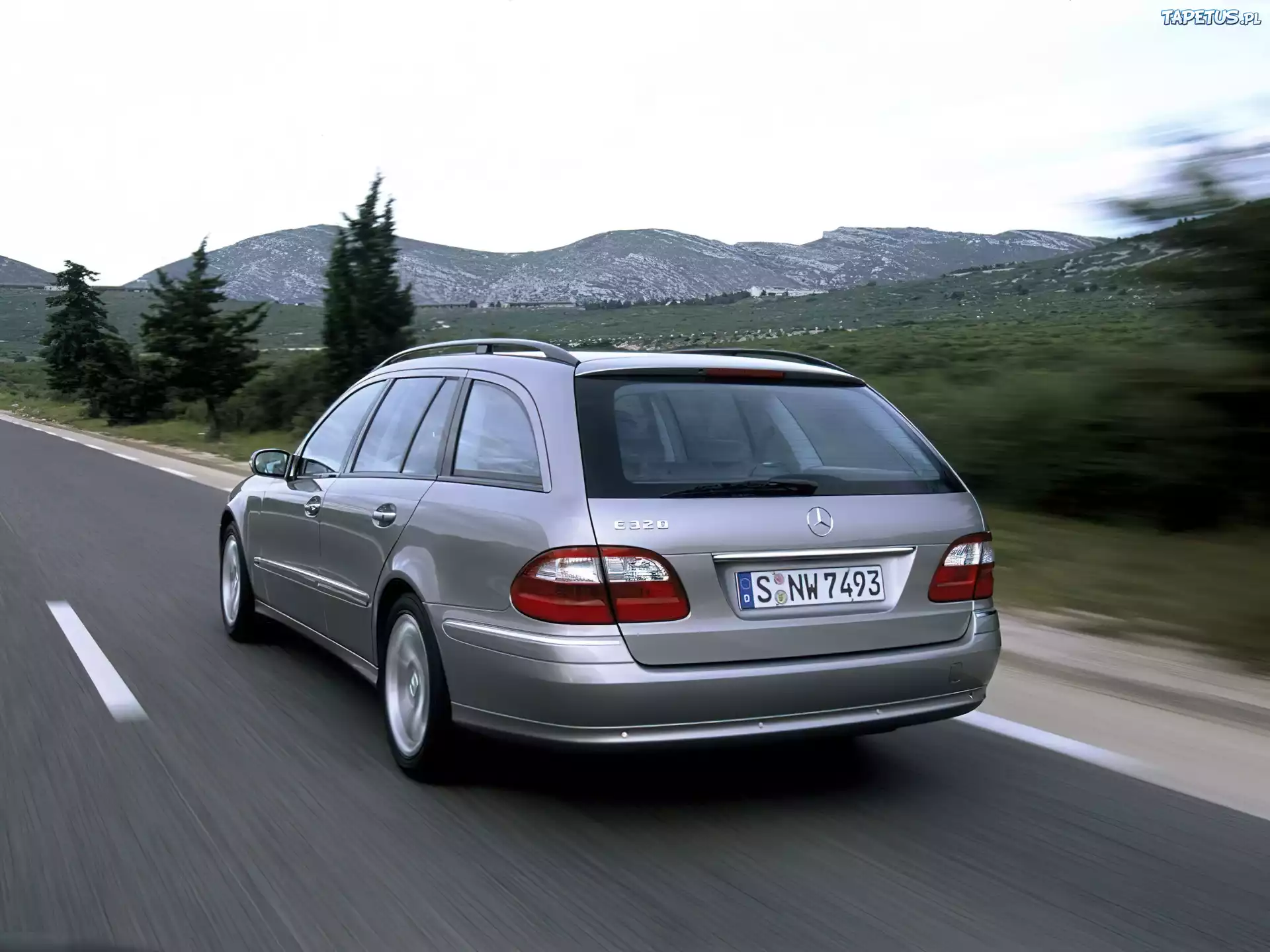 Mercedes, E320