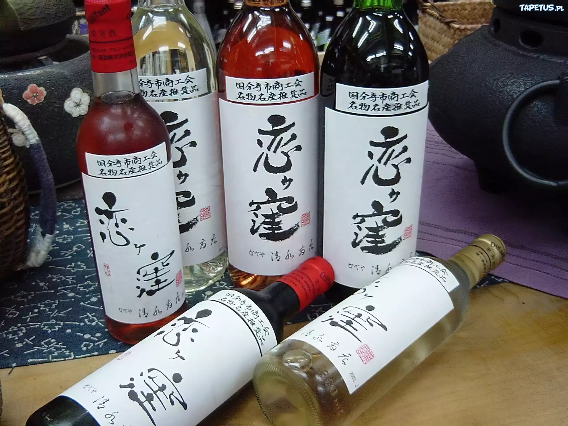 Sake, butelki
