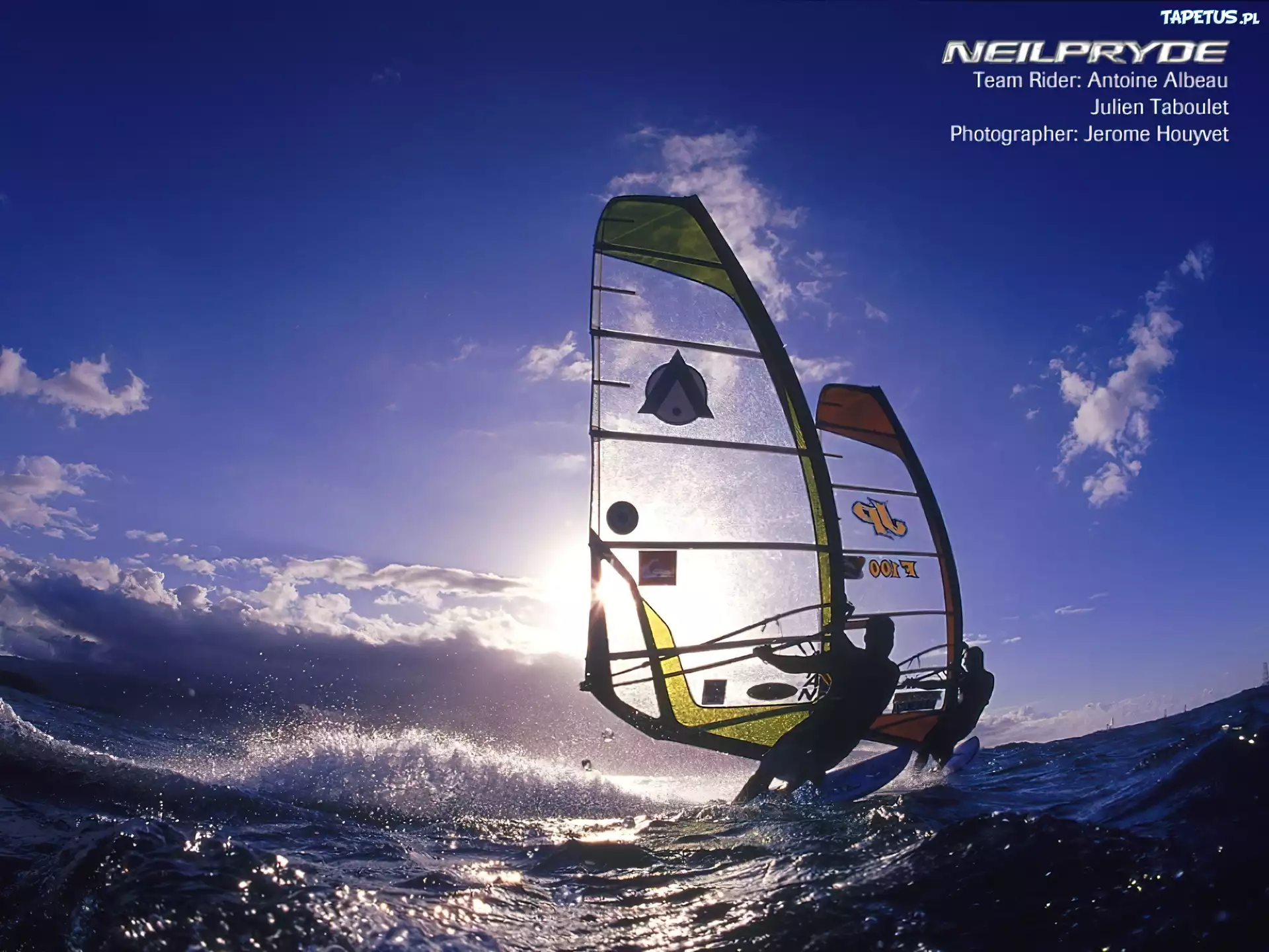 Windsurfing,deska, żagiel , morze,fala,niebo